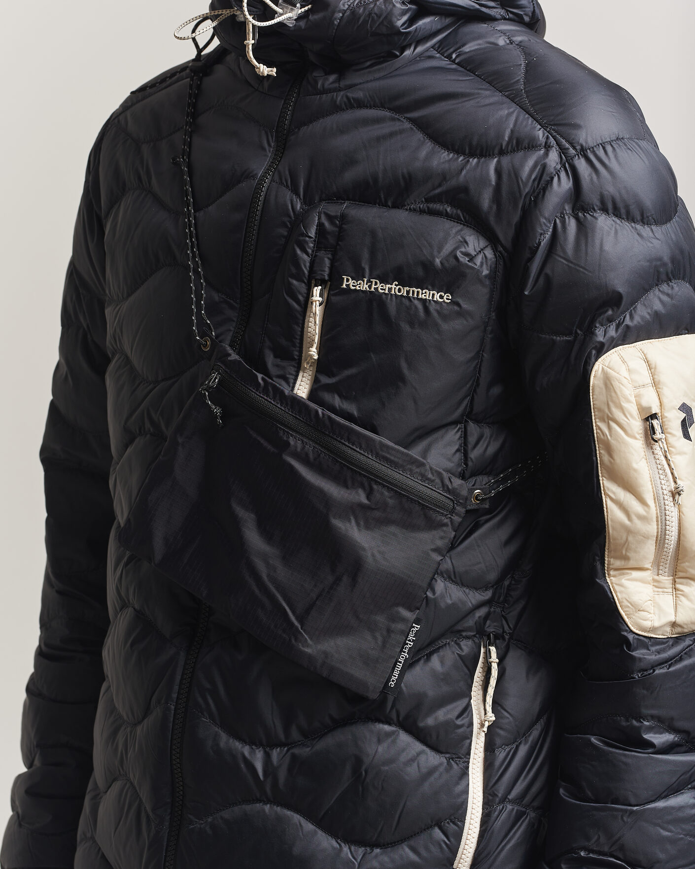 Mies | Laukut | Peak Performance | Accessory Bag Black