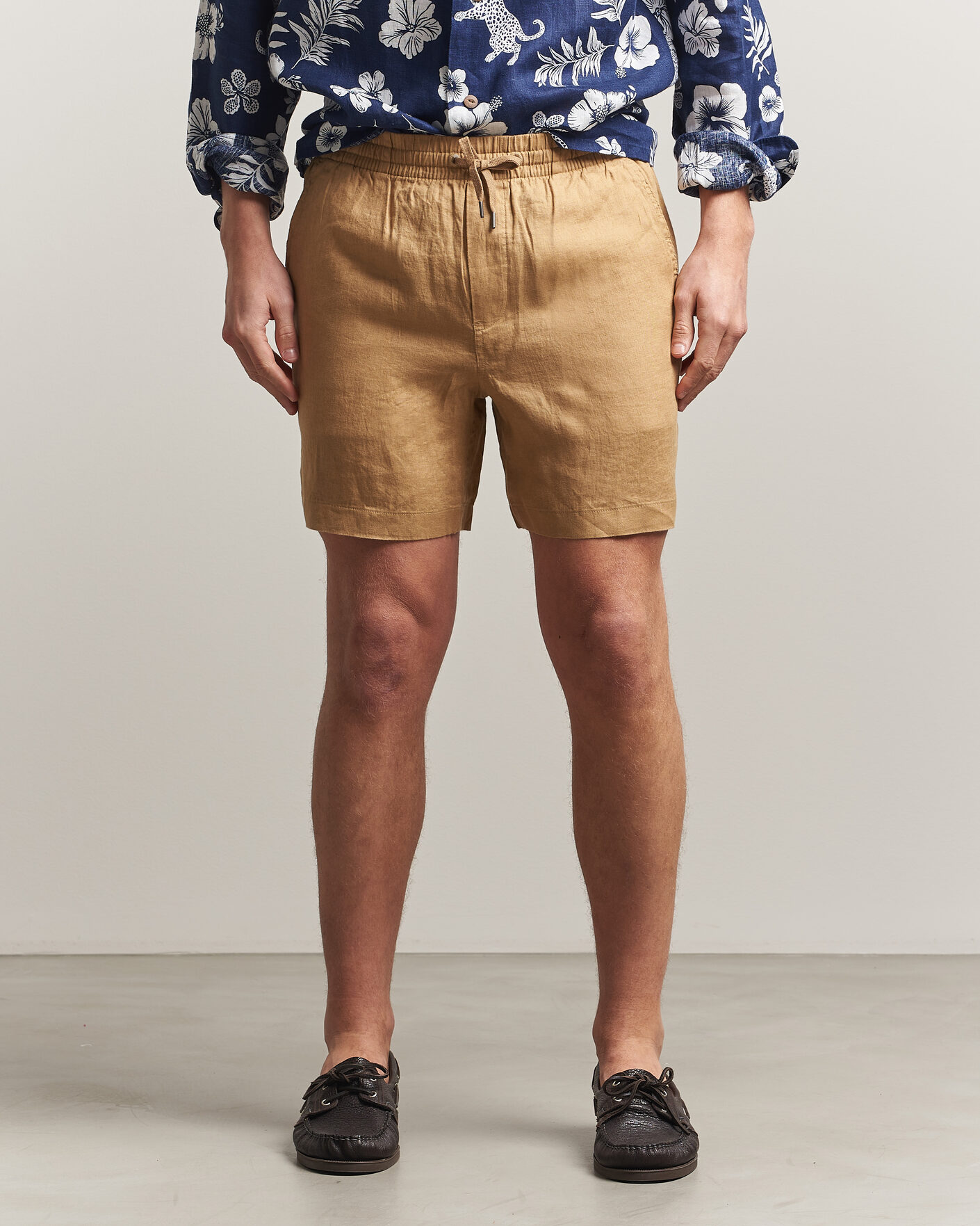 Mies | Shortsit | Polo Ralph Lauren | Dyed Linen Shorts Cafe Tan