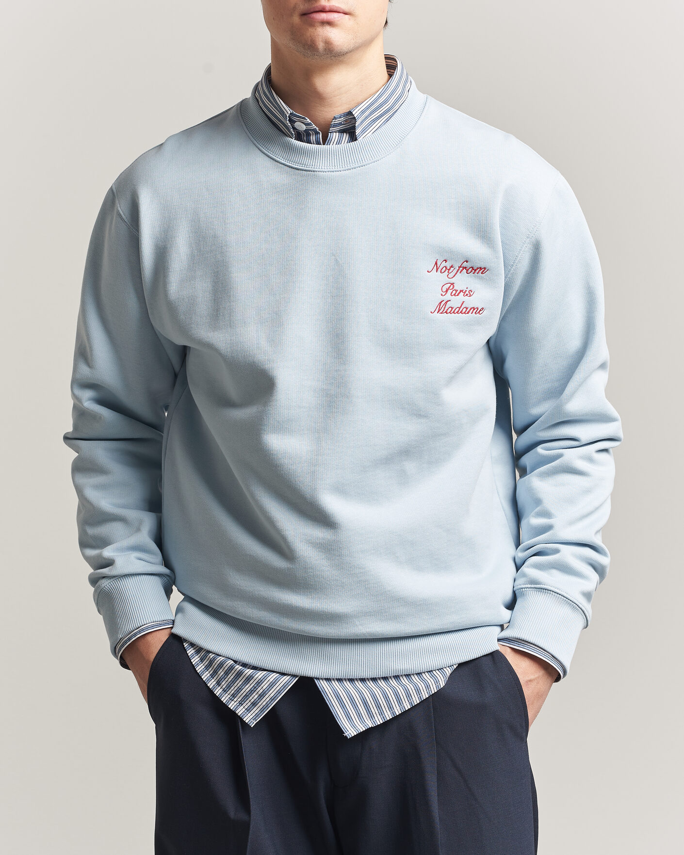 Mies | Puserot | Drôle de Monsieur | Slogan Cursive Sweatshirt Light Blue