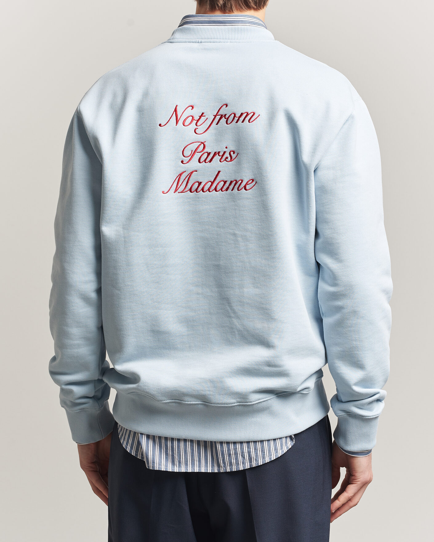 Mies | Puserot | Drôle de Monsieur | Slogan Cursive Sweatshirt Light Blue