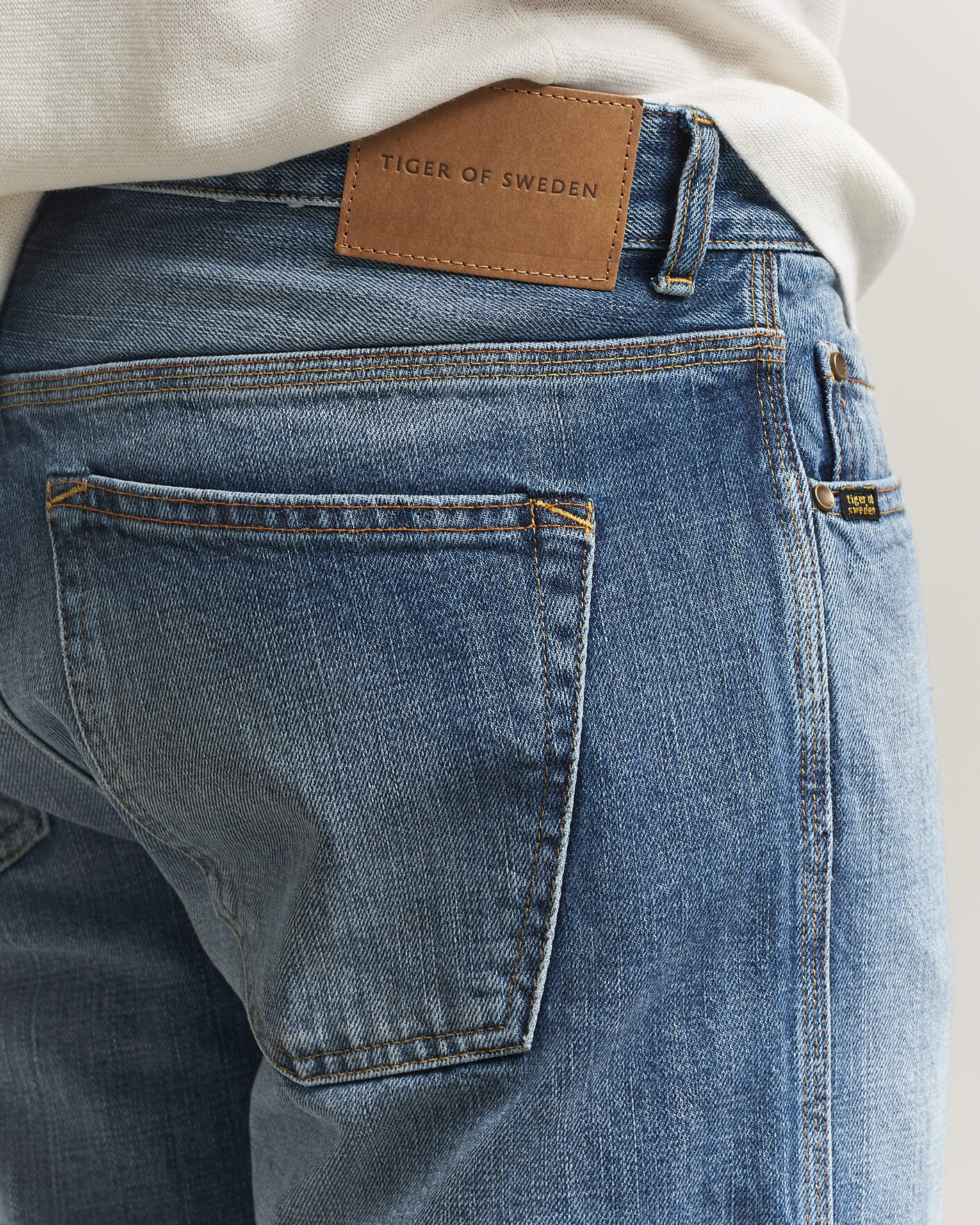 Mies | Farkut | Tiger of Sweden | Marty Jeans Medium Blue