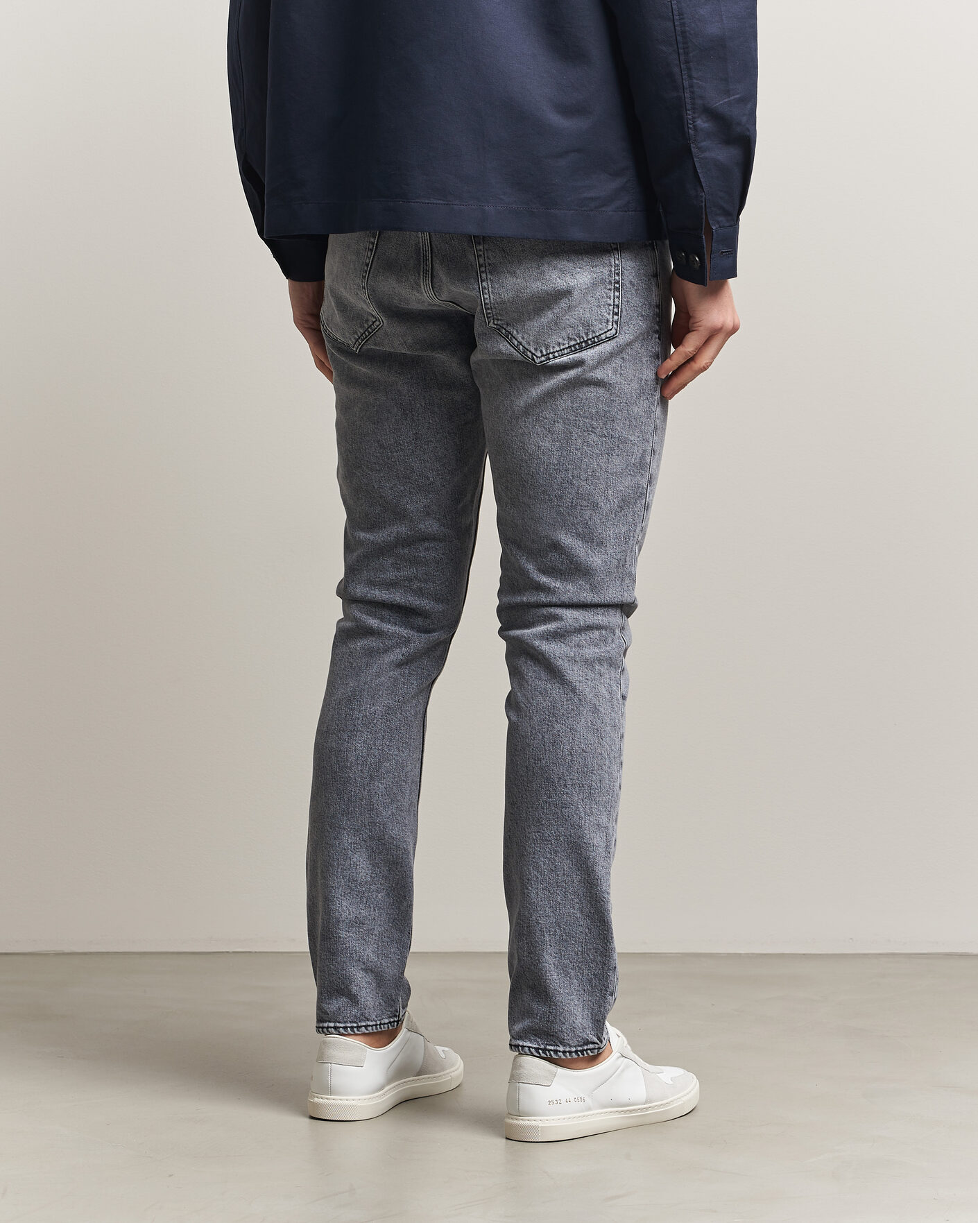 Mies | Farkut | Tiger of Sweden | Pistolero Jeans Washed Grey
