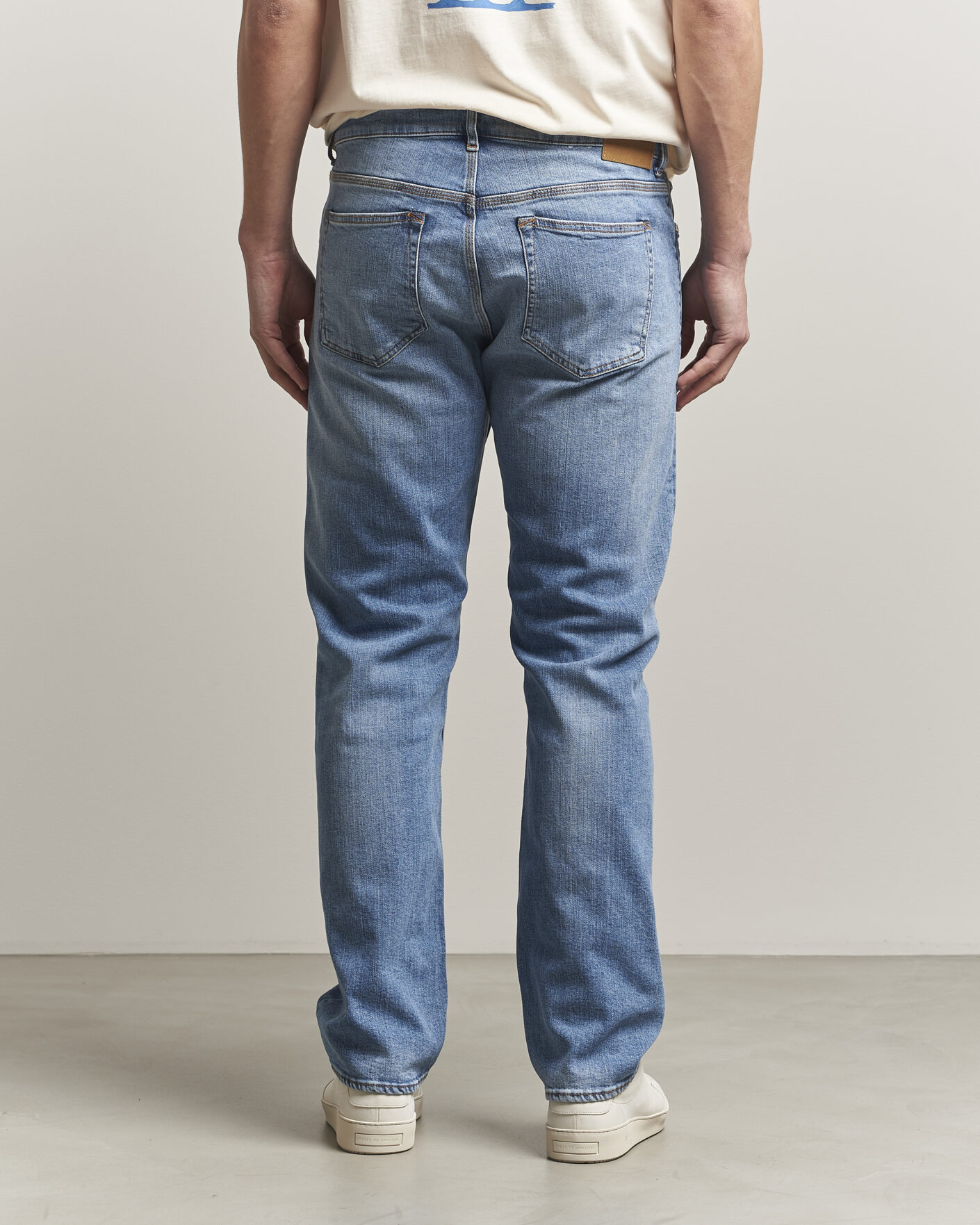Mies | Farkut | Tiger of Sweden | Des Jeans Light Blue