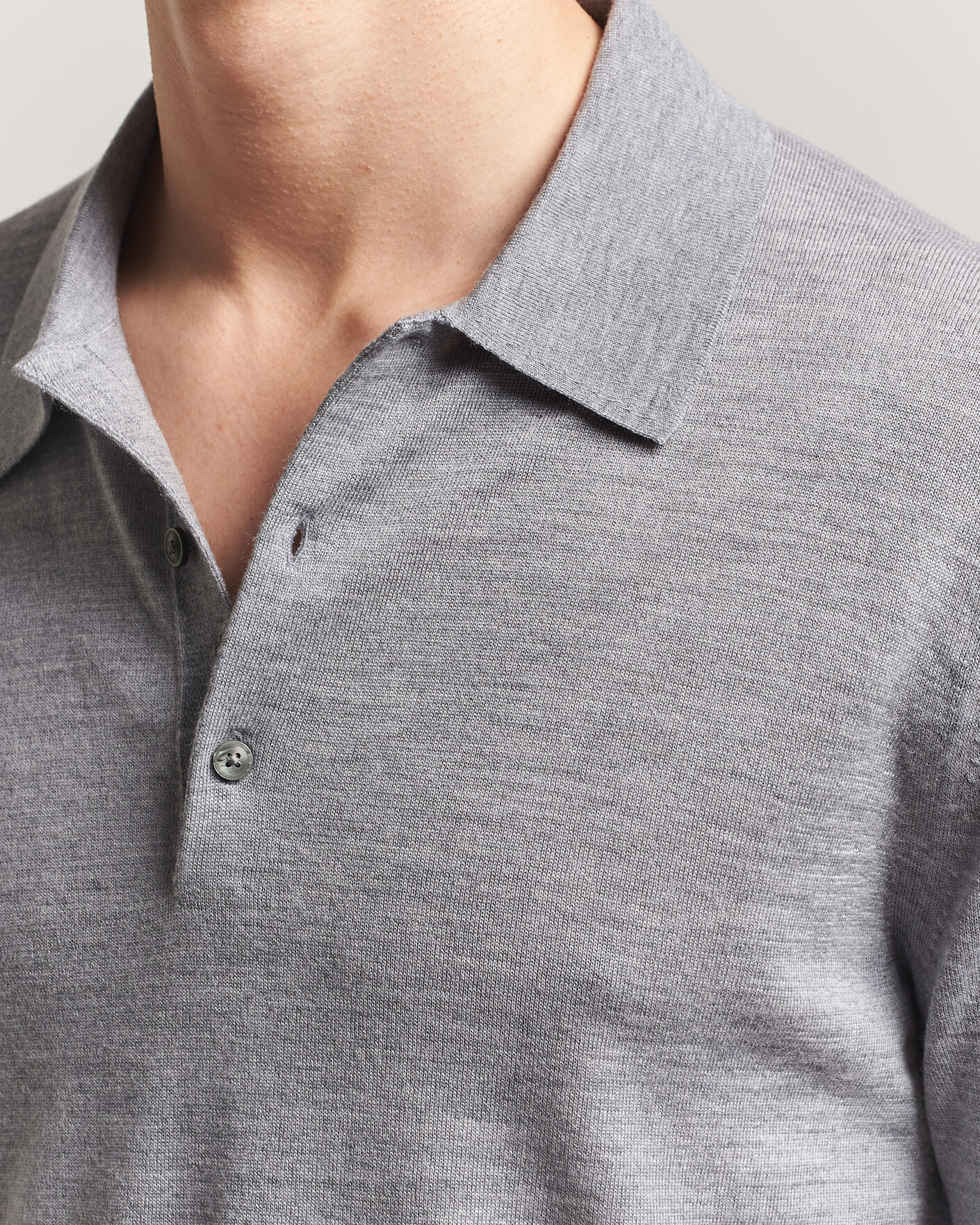 Mies | Puserot | Tiger of Sweden | Eross Merino Knitted Polo Grey Melange