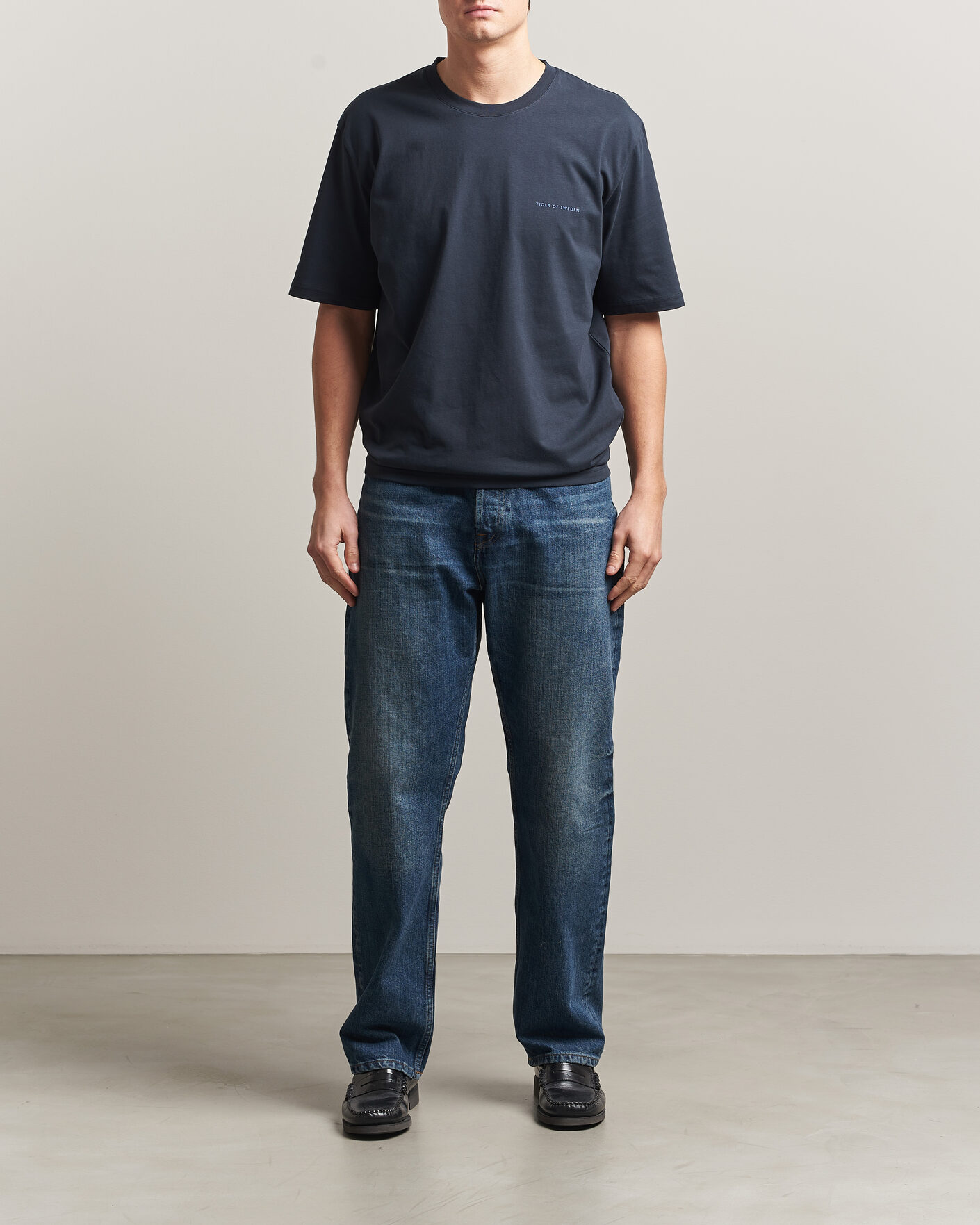 Mies | T-paidat | Tiger of Sweden | Pro Logo Crew Neck T-Shirt Light Ink