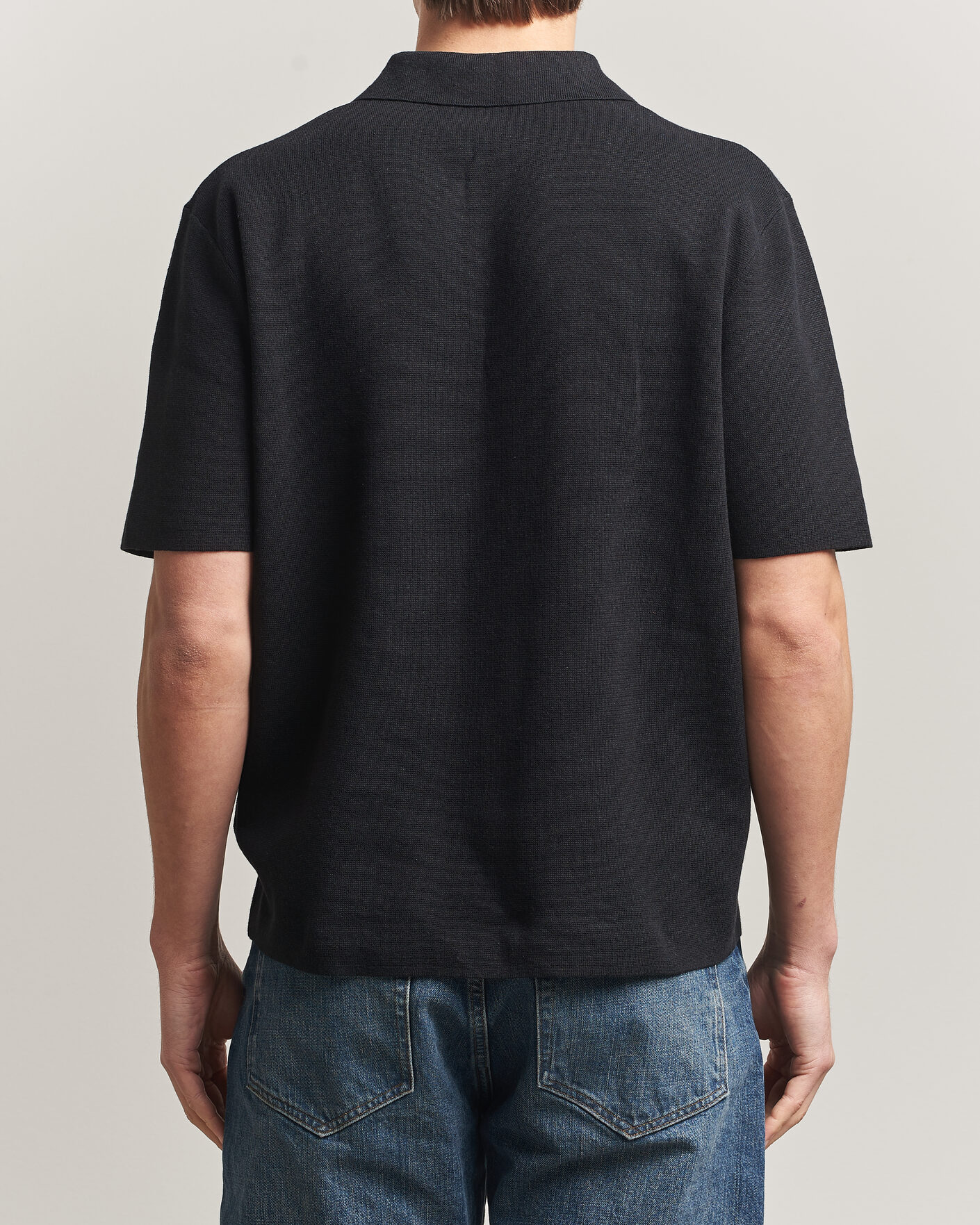 Mies | Pikeet | Tiger of Sweden | Maelon Cotton/Linen Knitted Polo Black