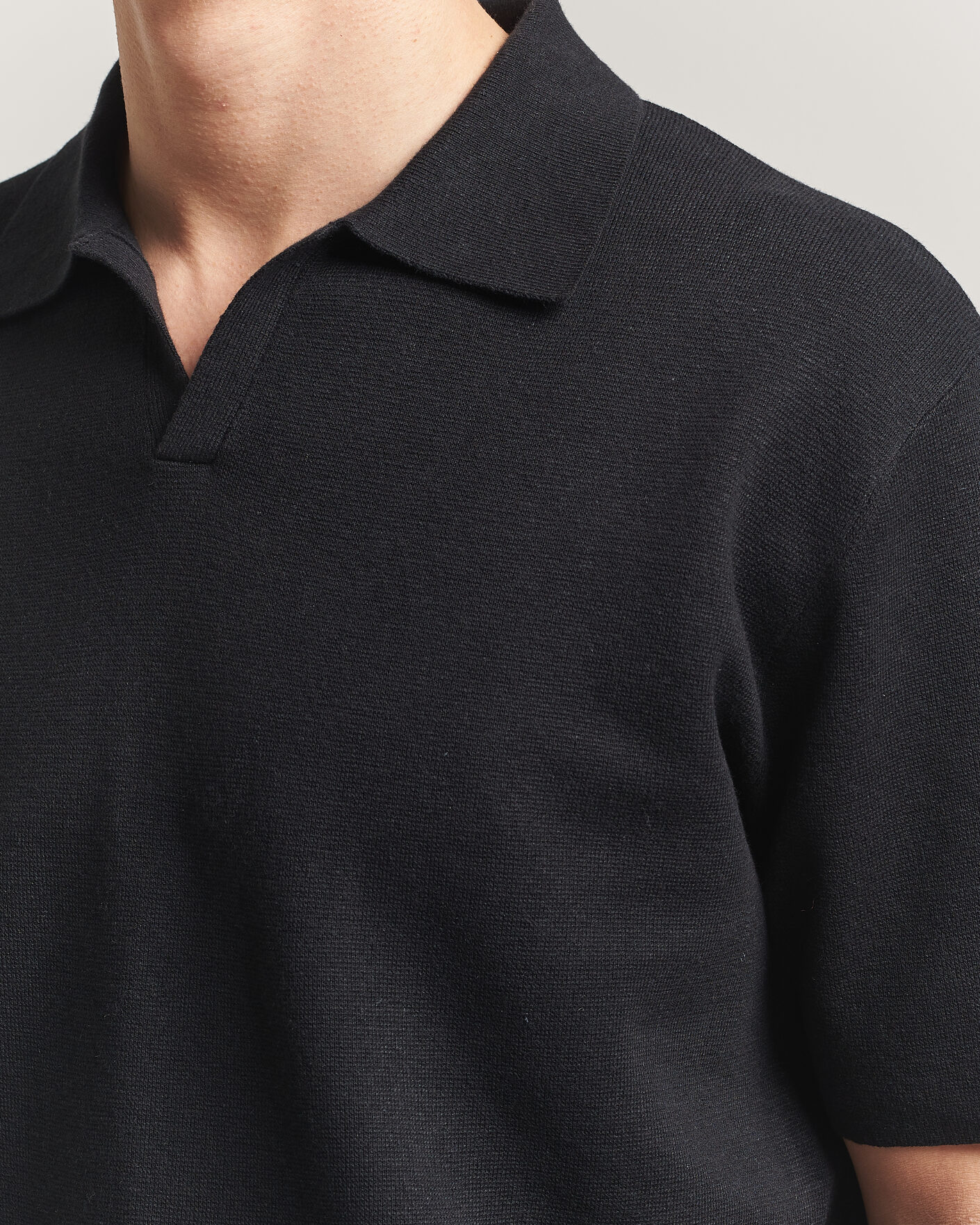 Mies | Pikeet | Tiger of Sweden | Maelon Cotton/Linen Knitted Polo Black