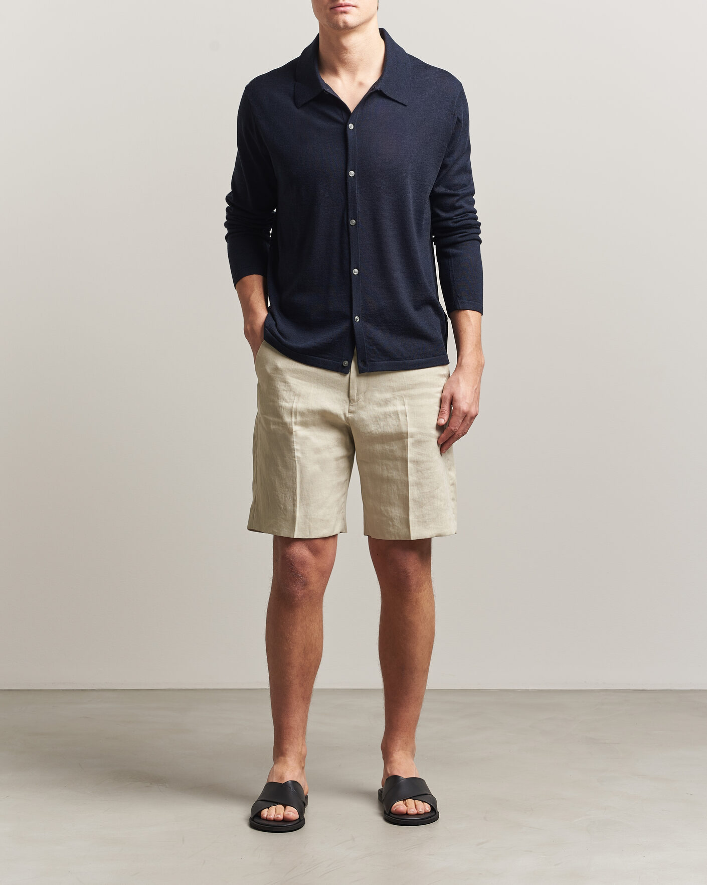Mies | Shortsit | Tiger of Sweden | Troy Pleated Linen Shorts Cream Sand