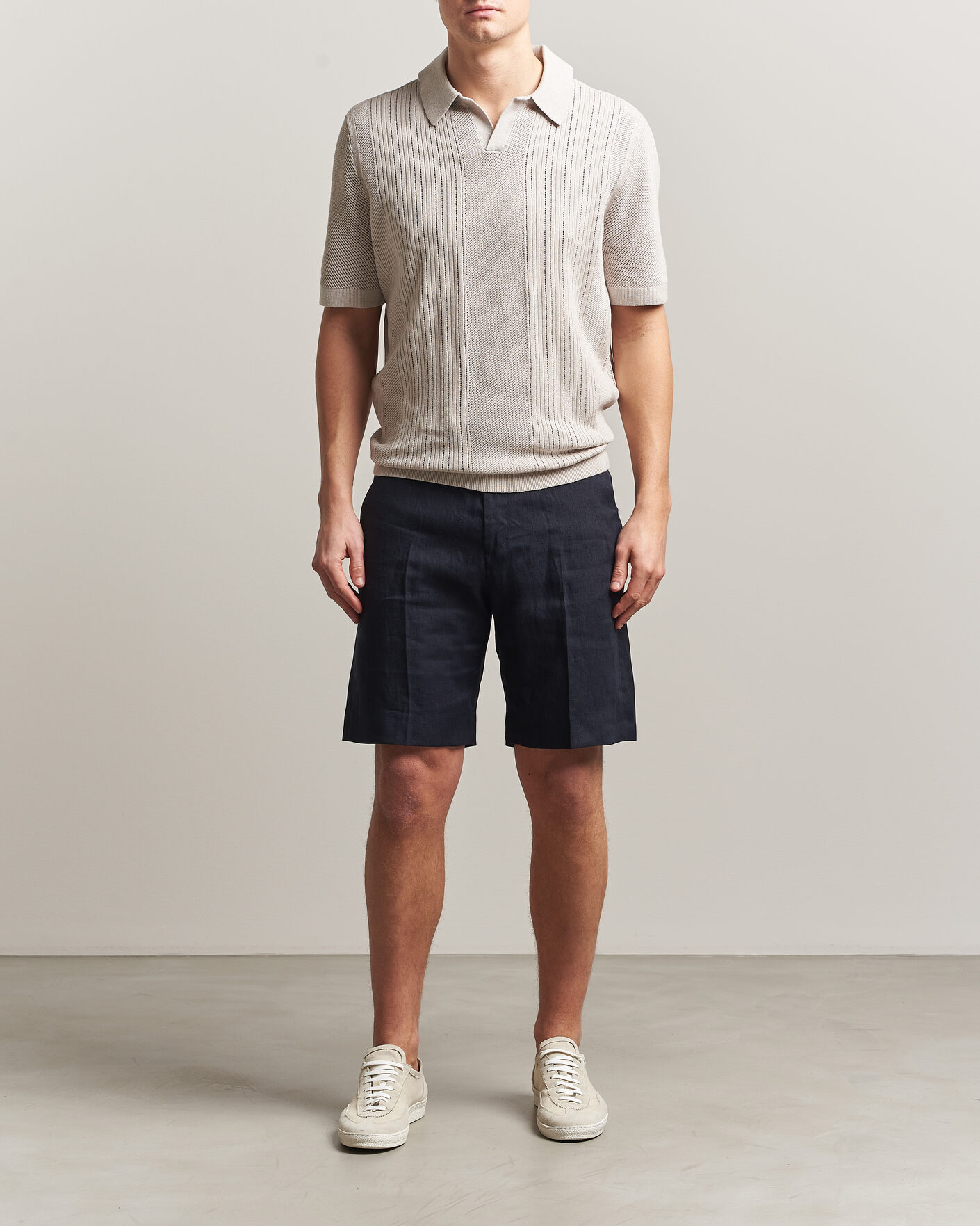 Mies | Shortsit | Tiger of Sweden | Troy Pleated Linen Shorts Midnight Blue