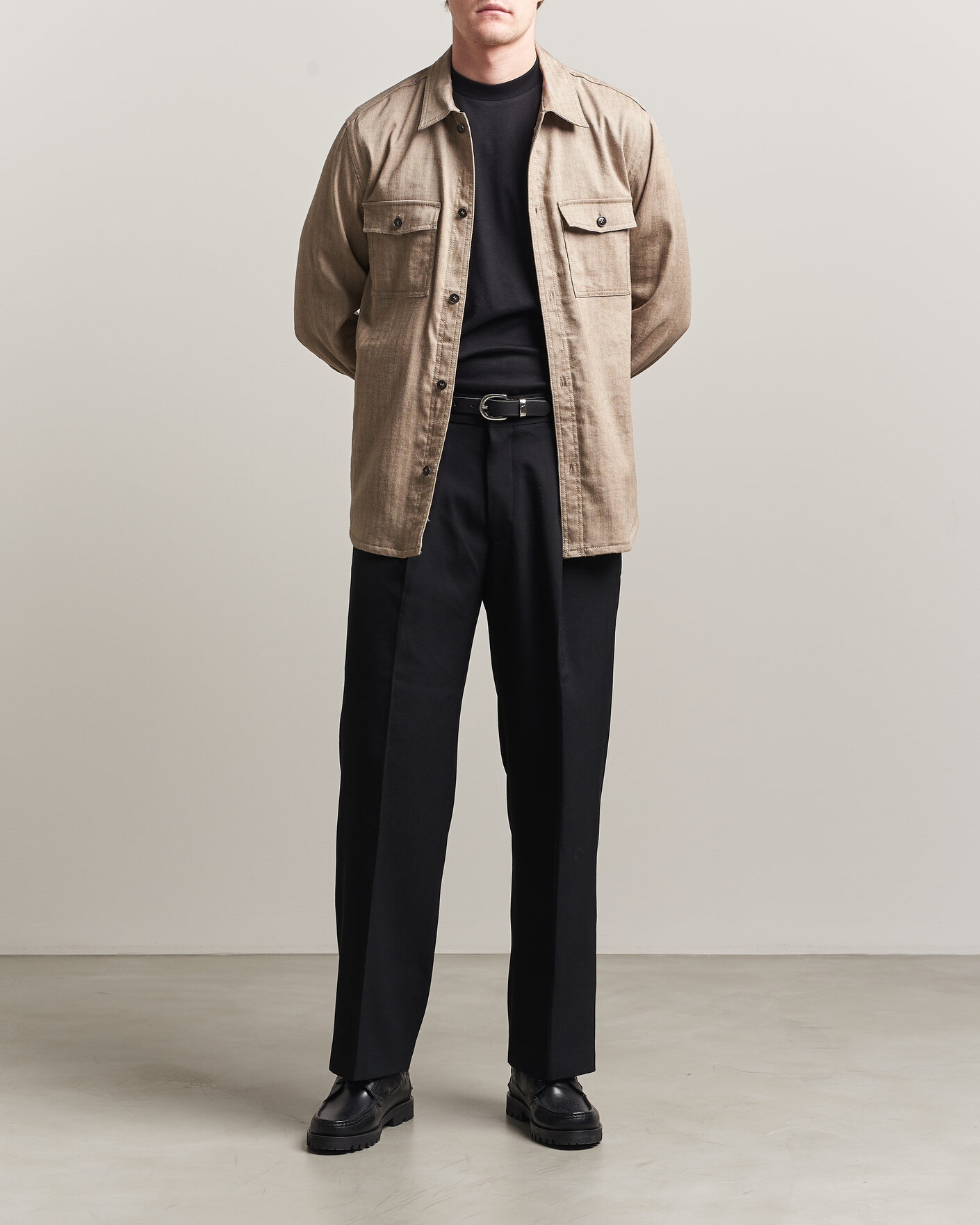 Mies | Kauluspaidat | Tiger of Sweden | Bishop Linen Overshirt Vintage Beige