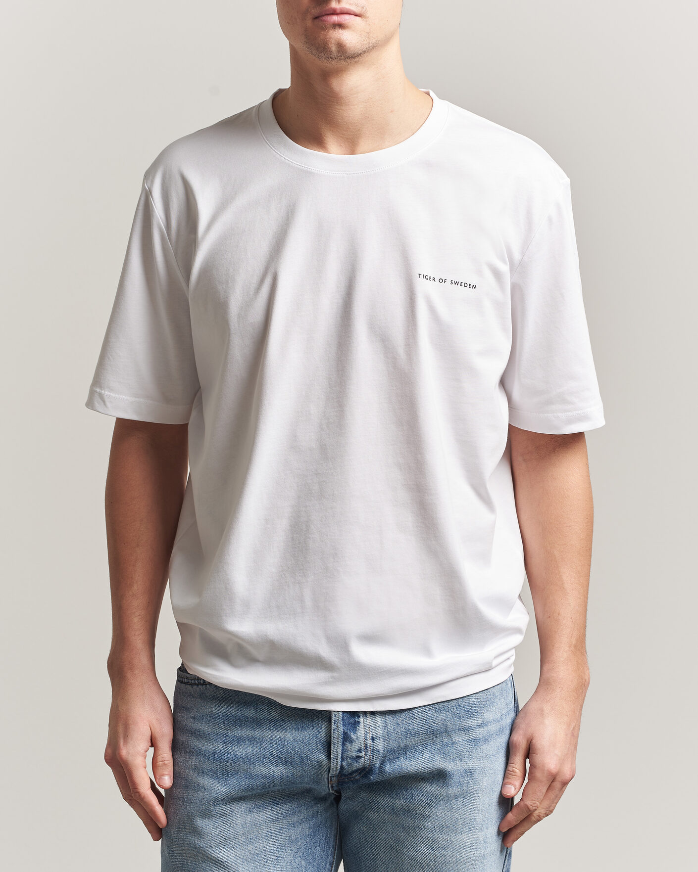Mies | T-paidat | Tiger of Sweden | Pro Cotton Logo T-Shirt Pure White