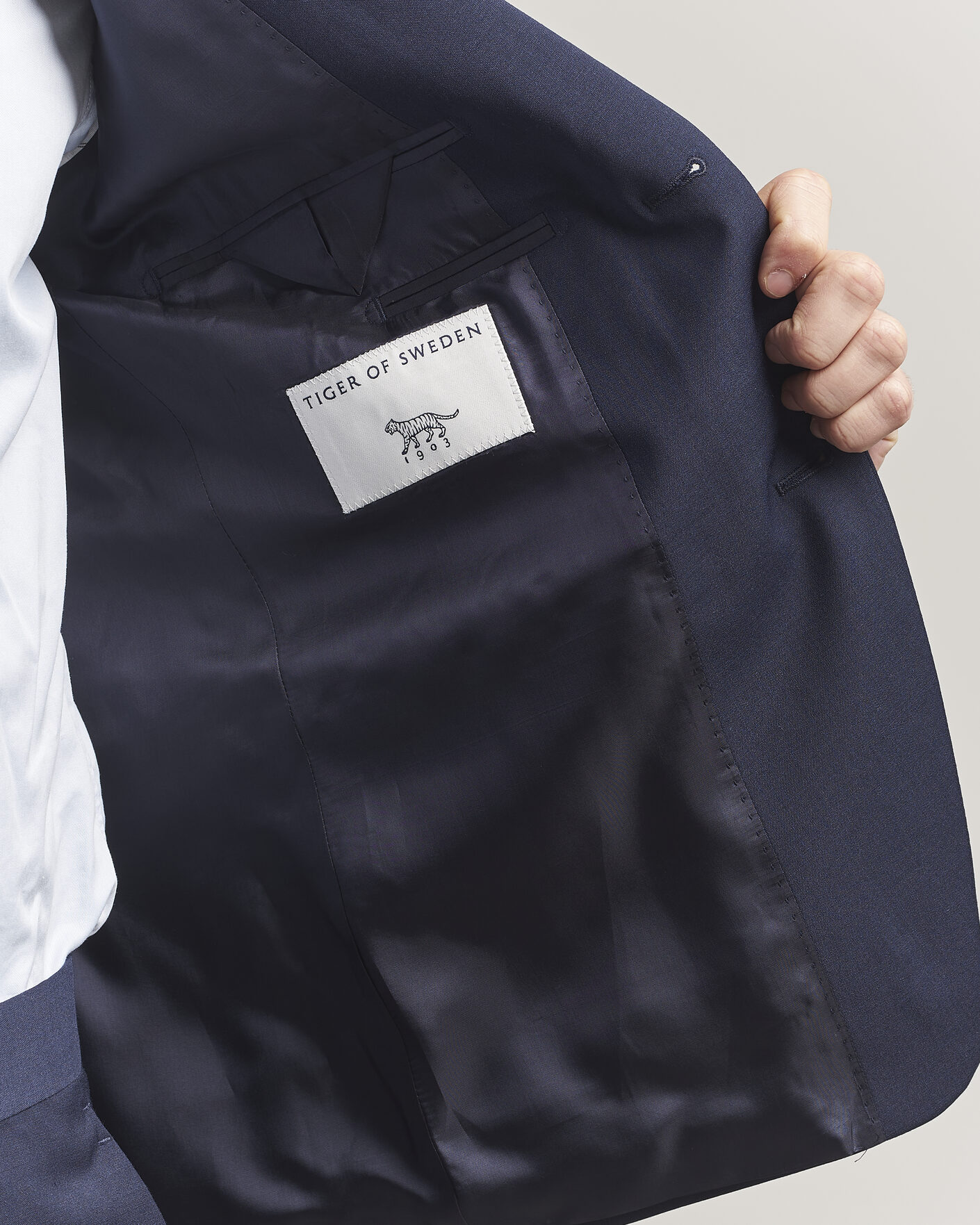 Mies | Pikkutakit | Tiger of Sweden | Jamie Wool Travel Suit Blazer Royal Blue