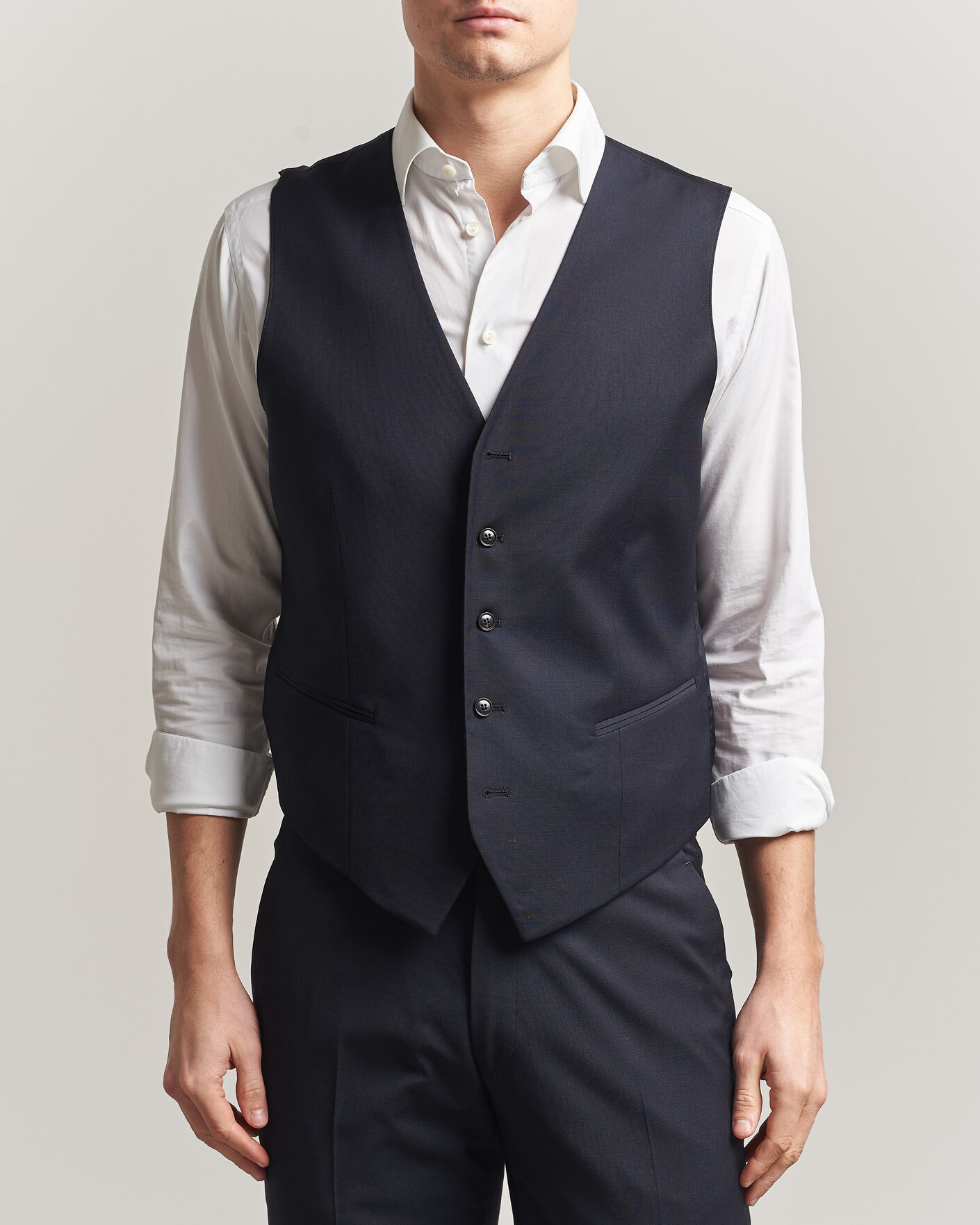 Mies | Ulkoliivit | Tiger of Sweden | Winston Wool Travel Waistcoat Dark Ink