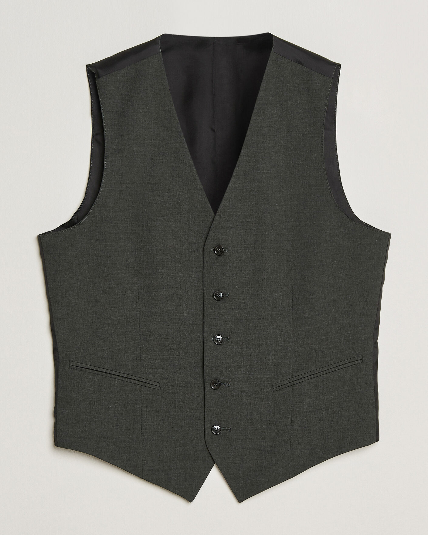 Mies | Pikkutakit | Tiger of Sweden | Wayde Wool Travel Waistcoat Olive Extreme