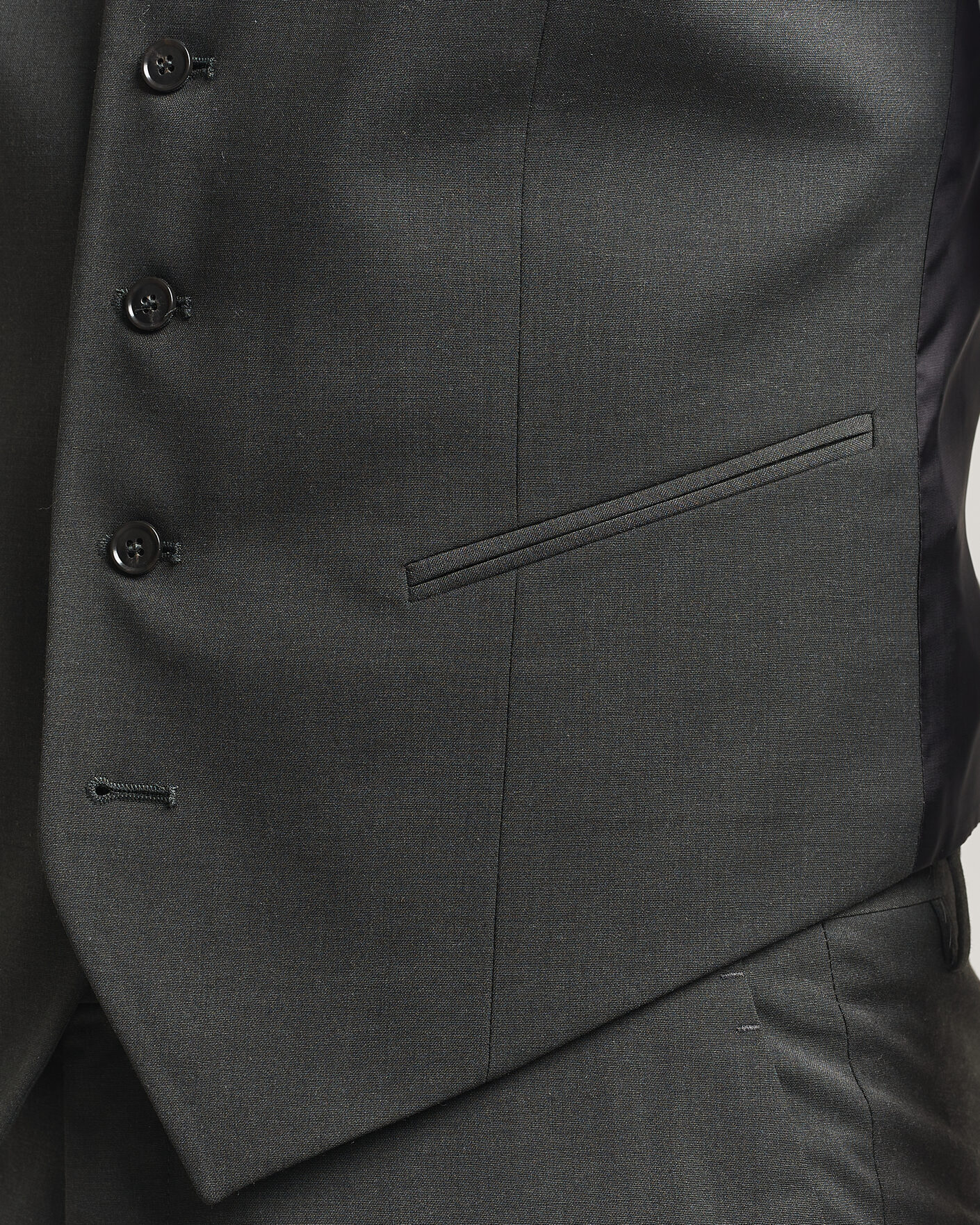 Mies | Pikkutakit | Tiger of Sweden | Wayde Wool Travel Waistcoat Olive Extreme