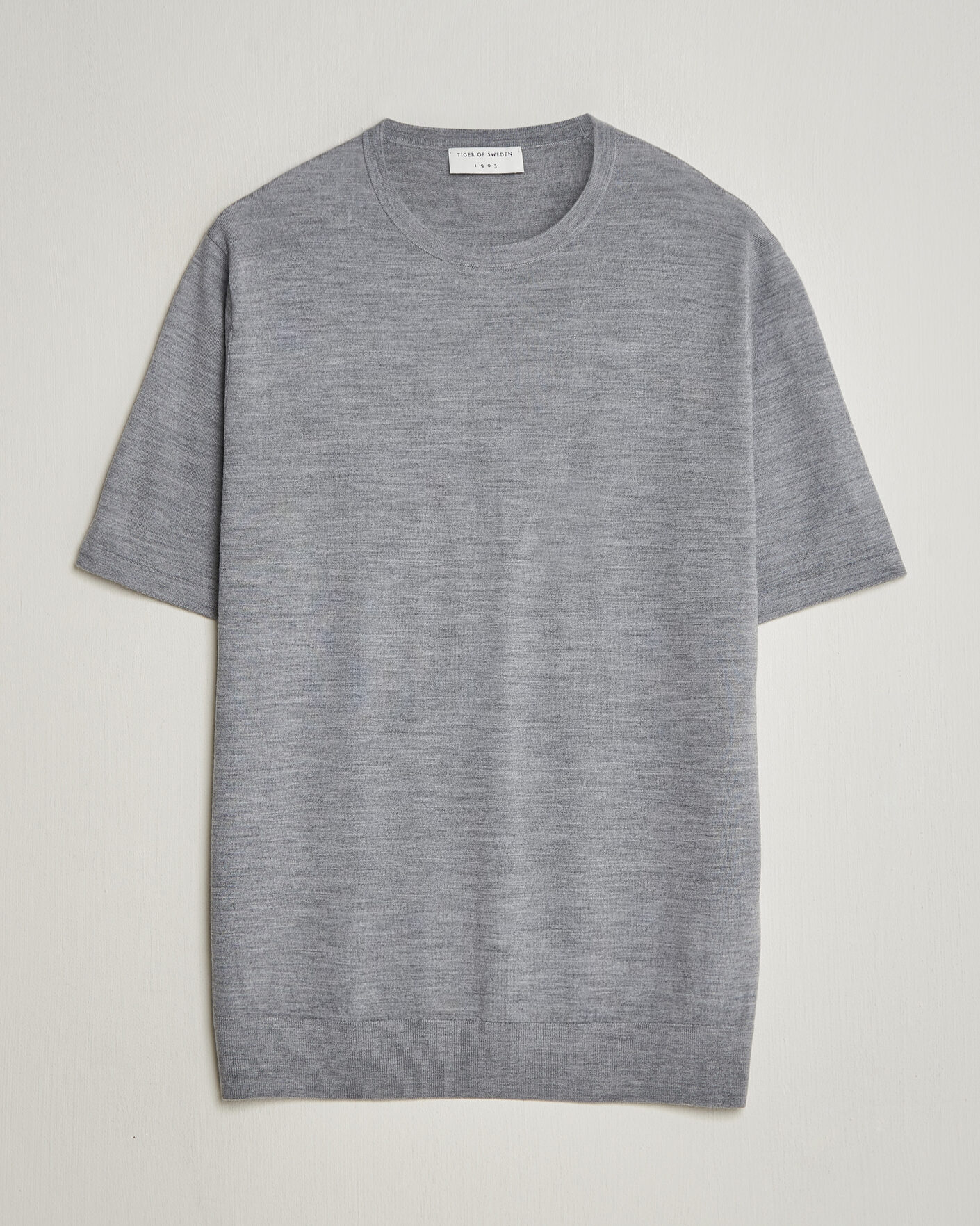 Mies | T-paidat | Tiger of Sweden | Connor Knitted Crew Neck T-Shirt Grey Melange