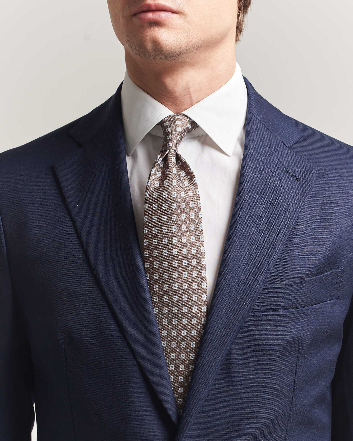 Mies | Solmiot | Amanda Christensen | Silk Oxford 8cm Flower Tie Brown
