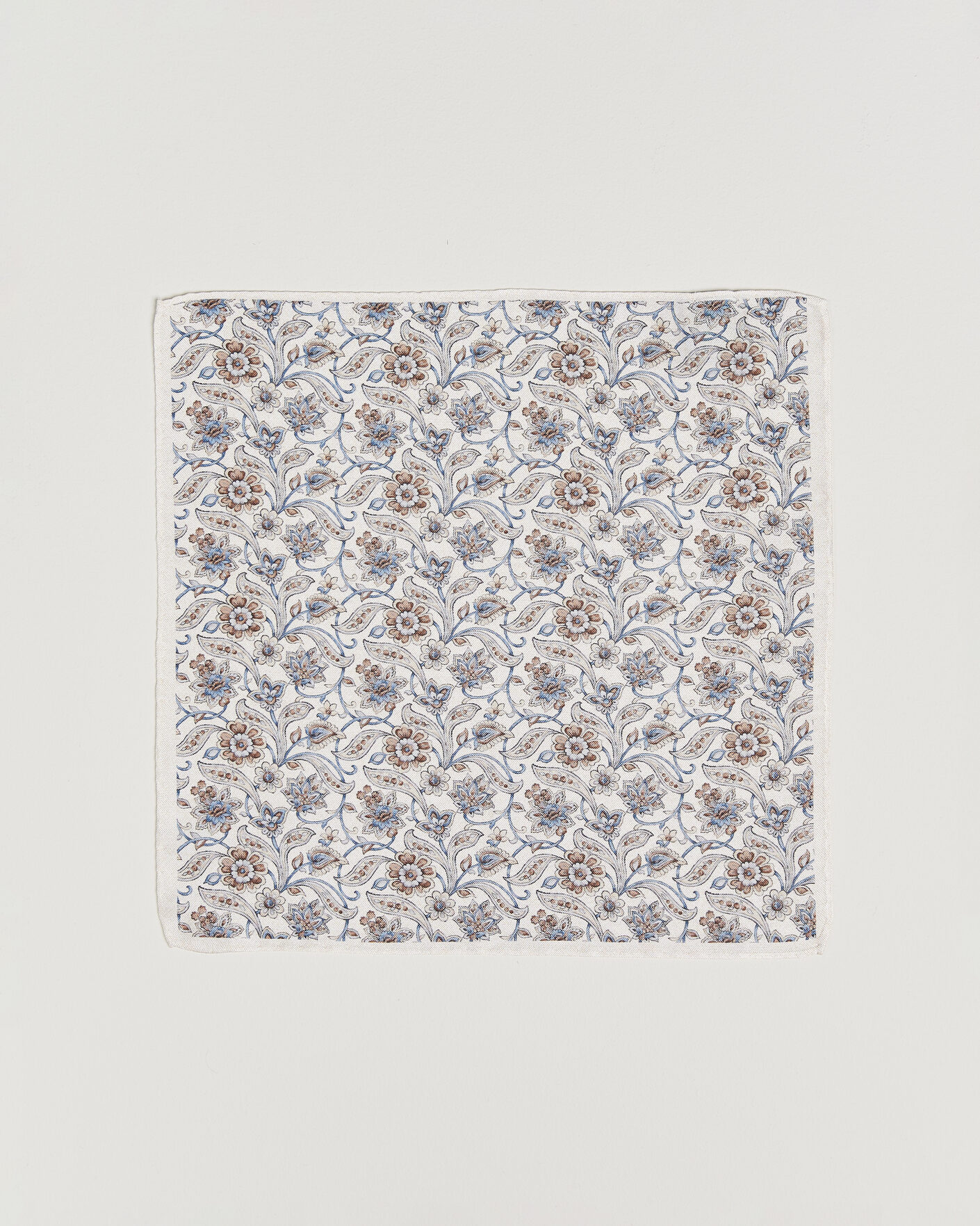 Mies | Taskuliinat | Amanda Christensen | Silk Oxford Large Flower Pocket Square Cream