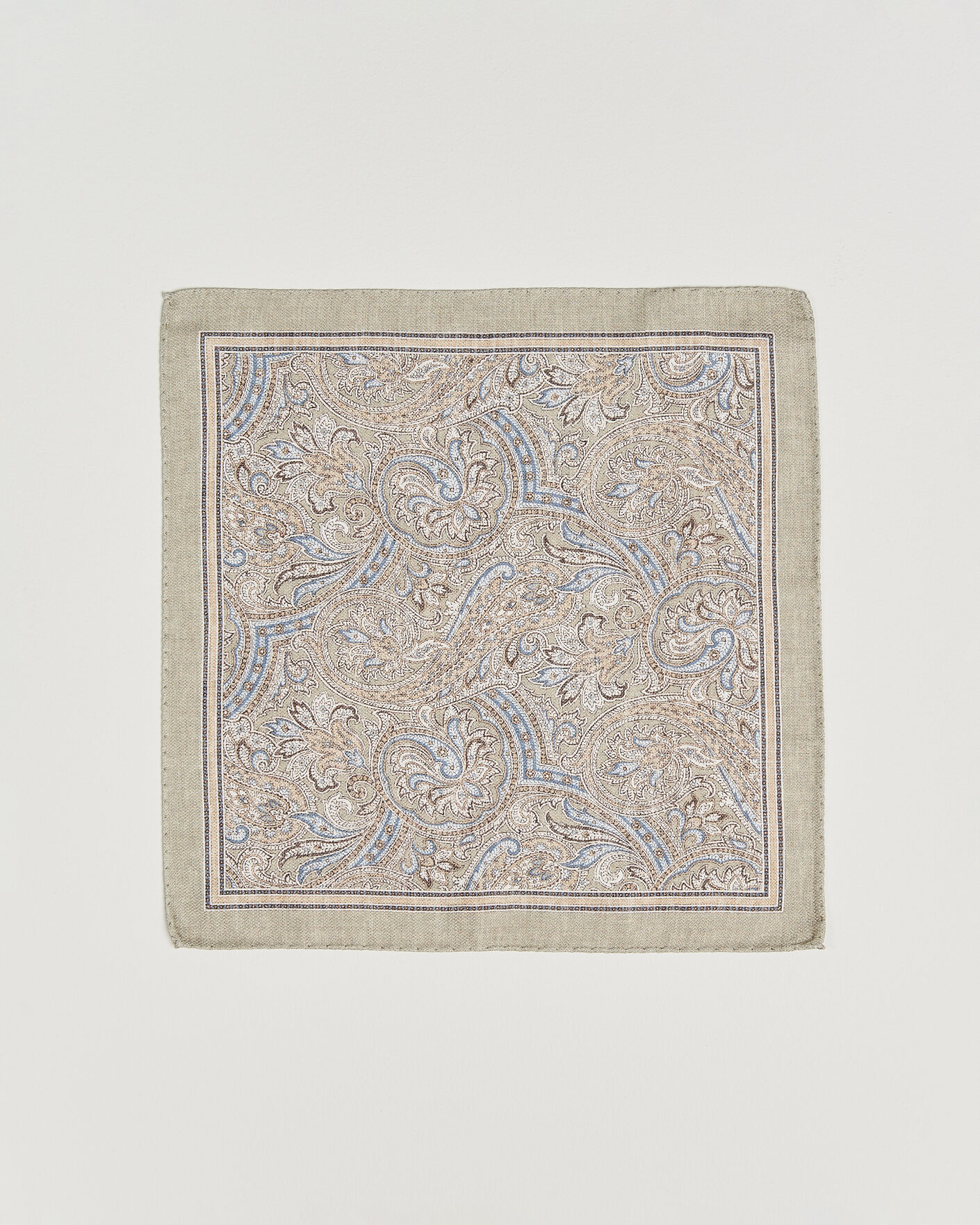 Mies | Taskuliinat | Amanda Christensen | Silk Shappe Double Faced Pocket Square Green