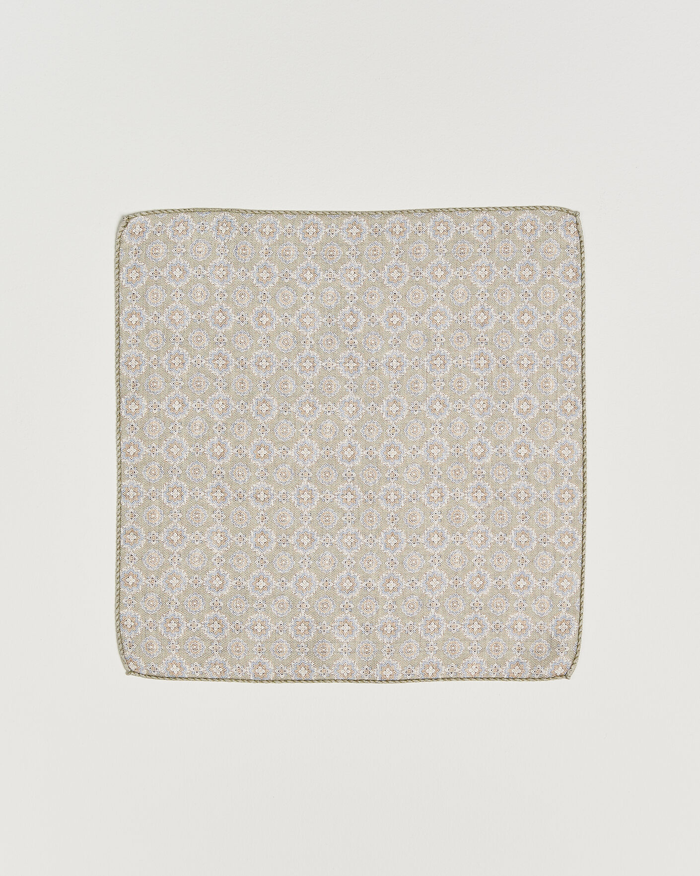 Mies | Taskuliinat | Amanda Christensen | Silk Shappe Double Faced Pocket Square Green