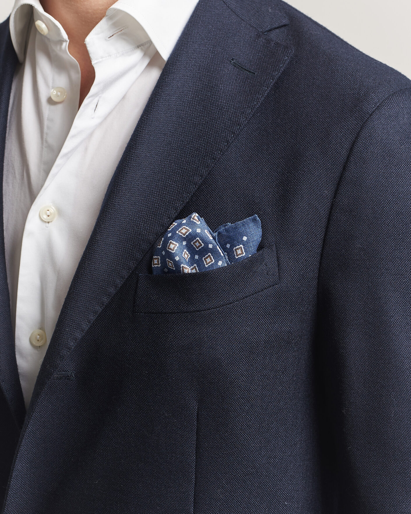Mies | Taskuliinat | Amanda Christensen | Linen Medallion Pocket Square Navy