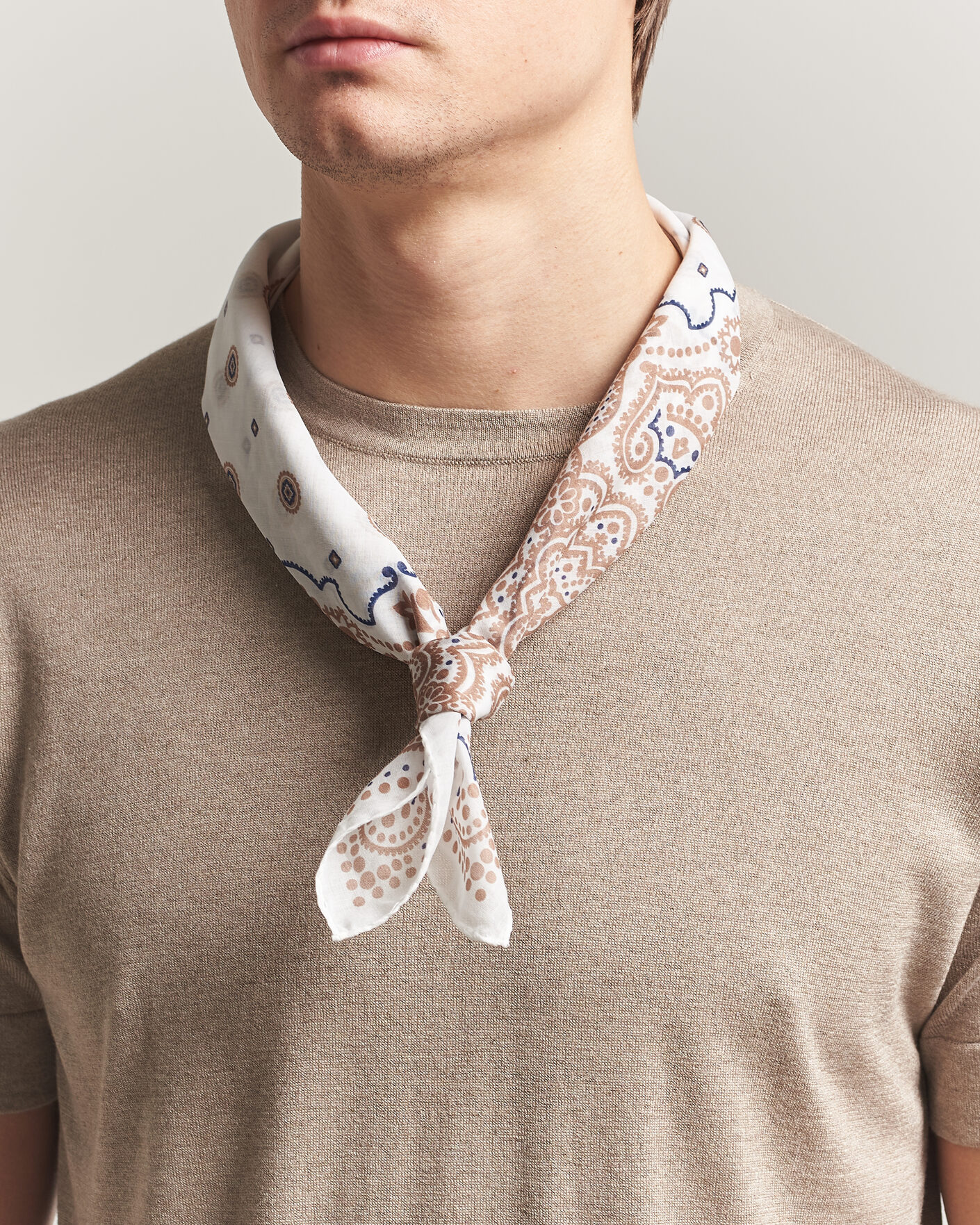 Mies | Huivit | Amanda Christensen | Cotton Voilé Medallion Bandana Cream
