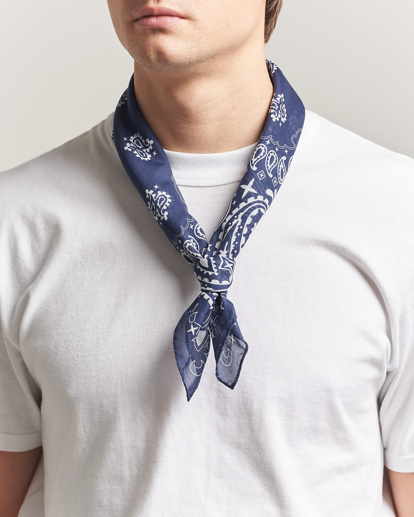 Mies | Huivit | Amanda Christensen | Cotton Voilé Paisley Bandana Navy