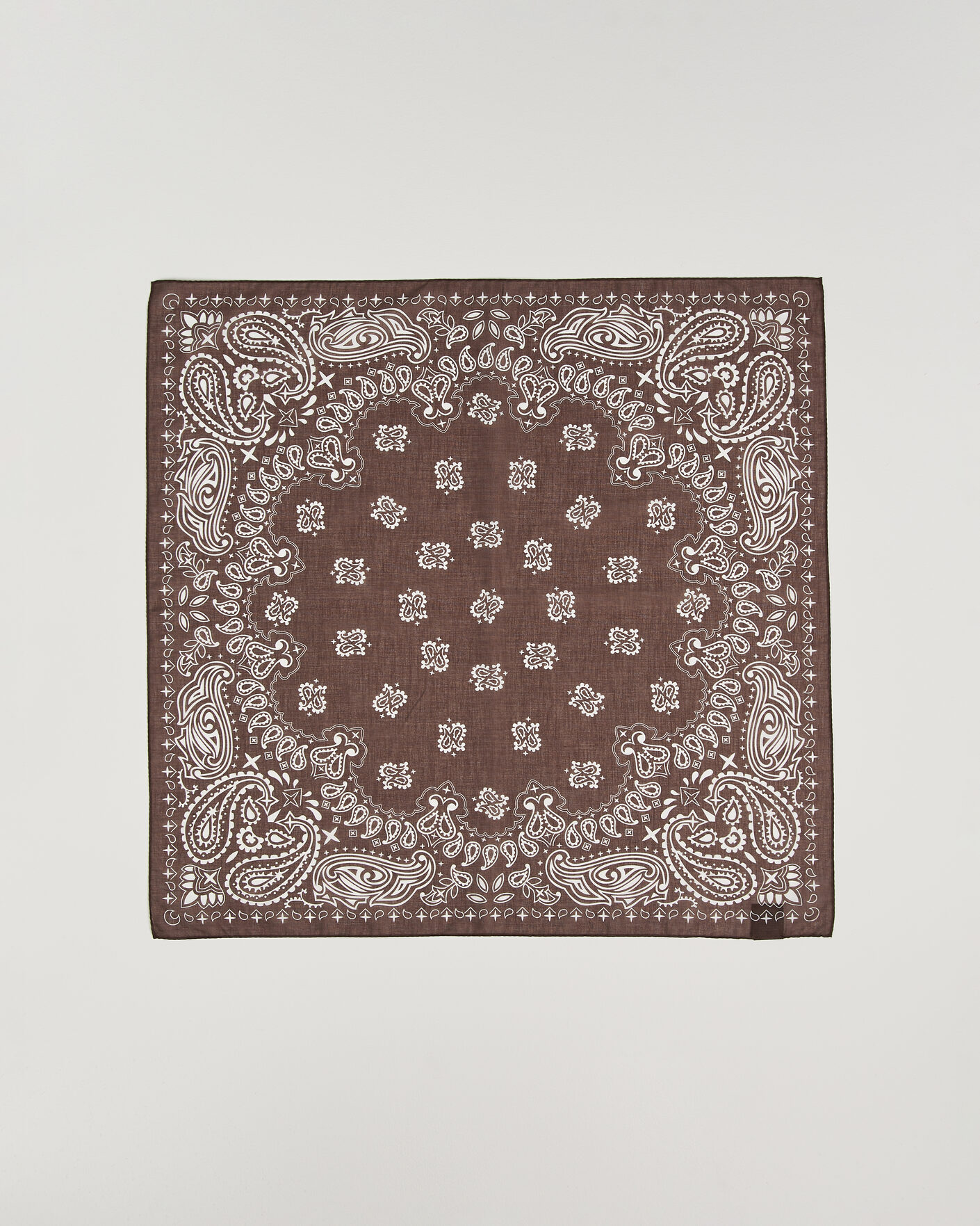Mies | Huivit | Amanda Christensen | Cotton Voilé Paisley Bandana Dark Brown