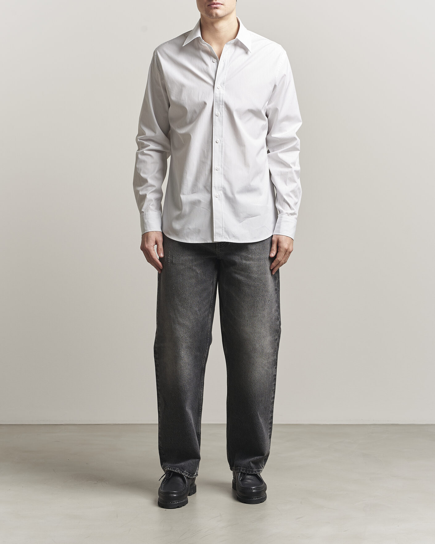 Mies | Kauluspaidat | Filippa K | Cotton Poplin Striped Shirt White/Black