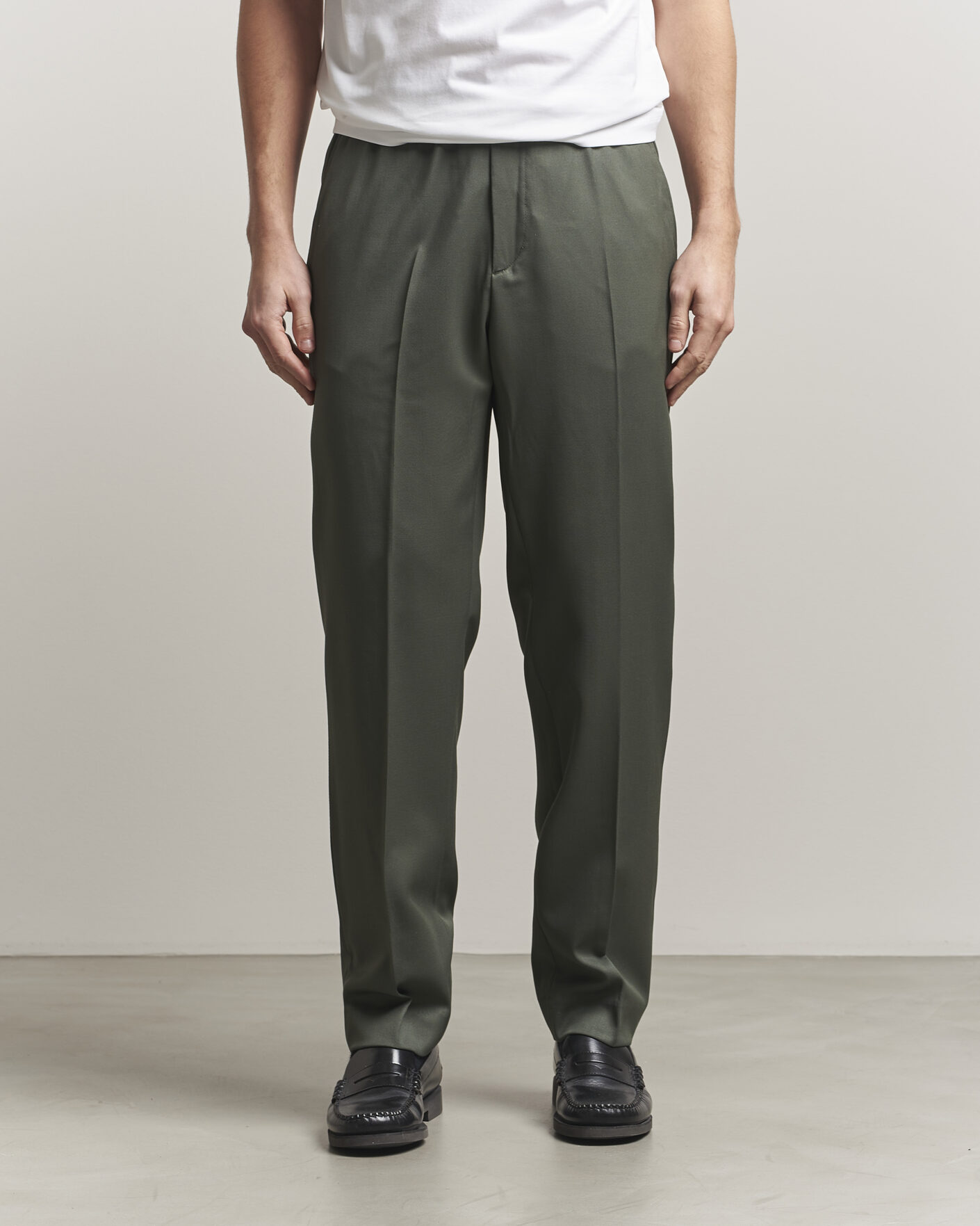 Mies | Housut | Filippa K | Theo Relaxed Wool Trousers Grey Green