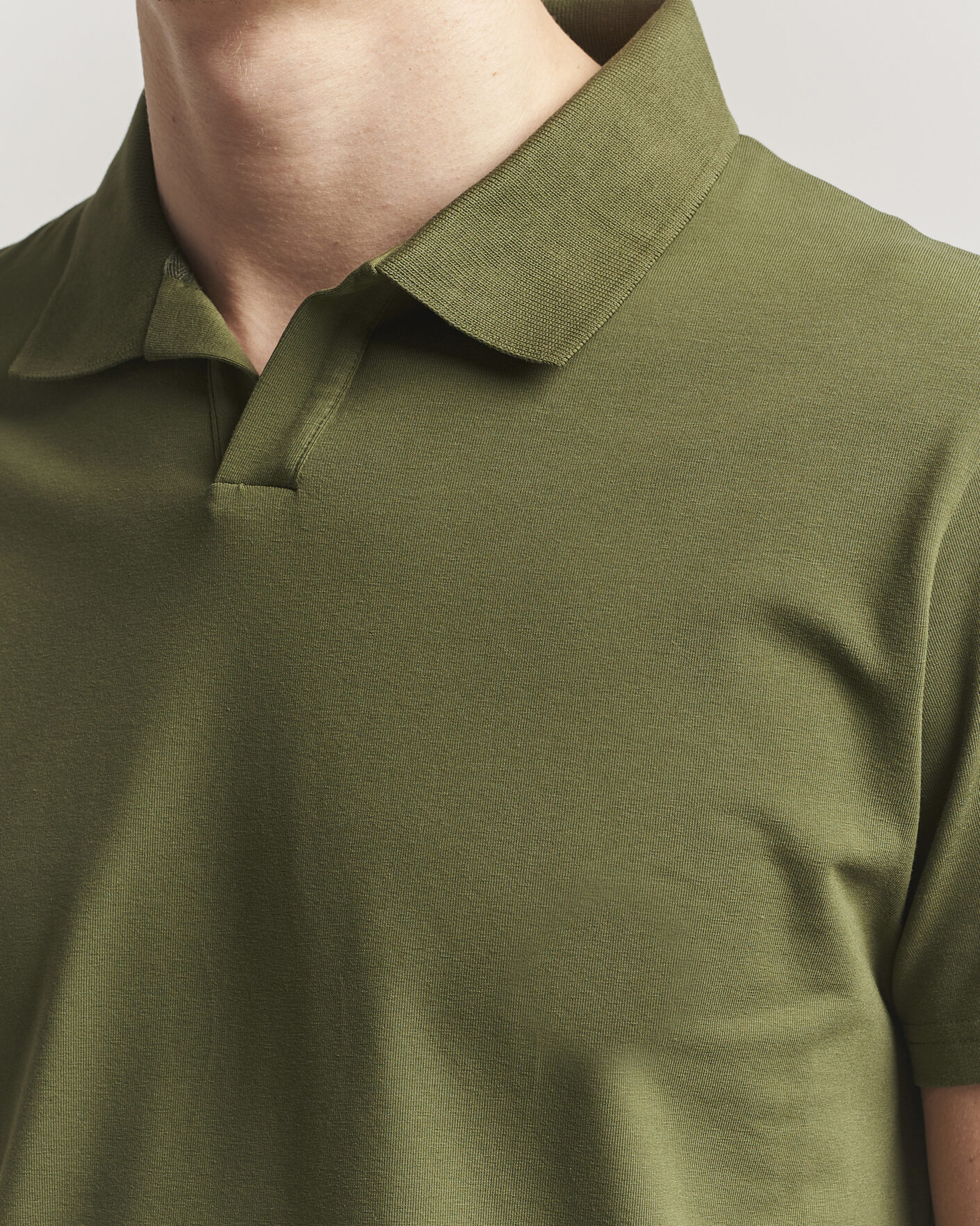 Mies | Pikeet | Filippa K | Soft Lycra Polo T-Shirt Laurel Green