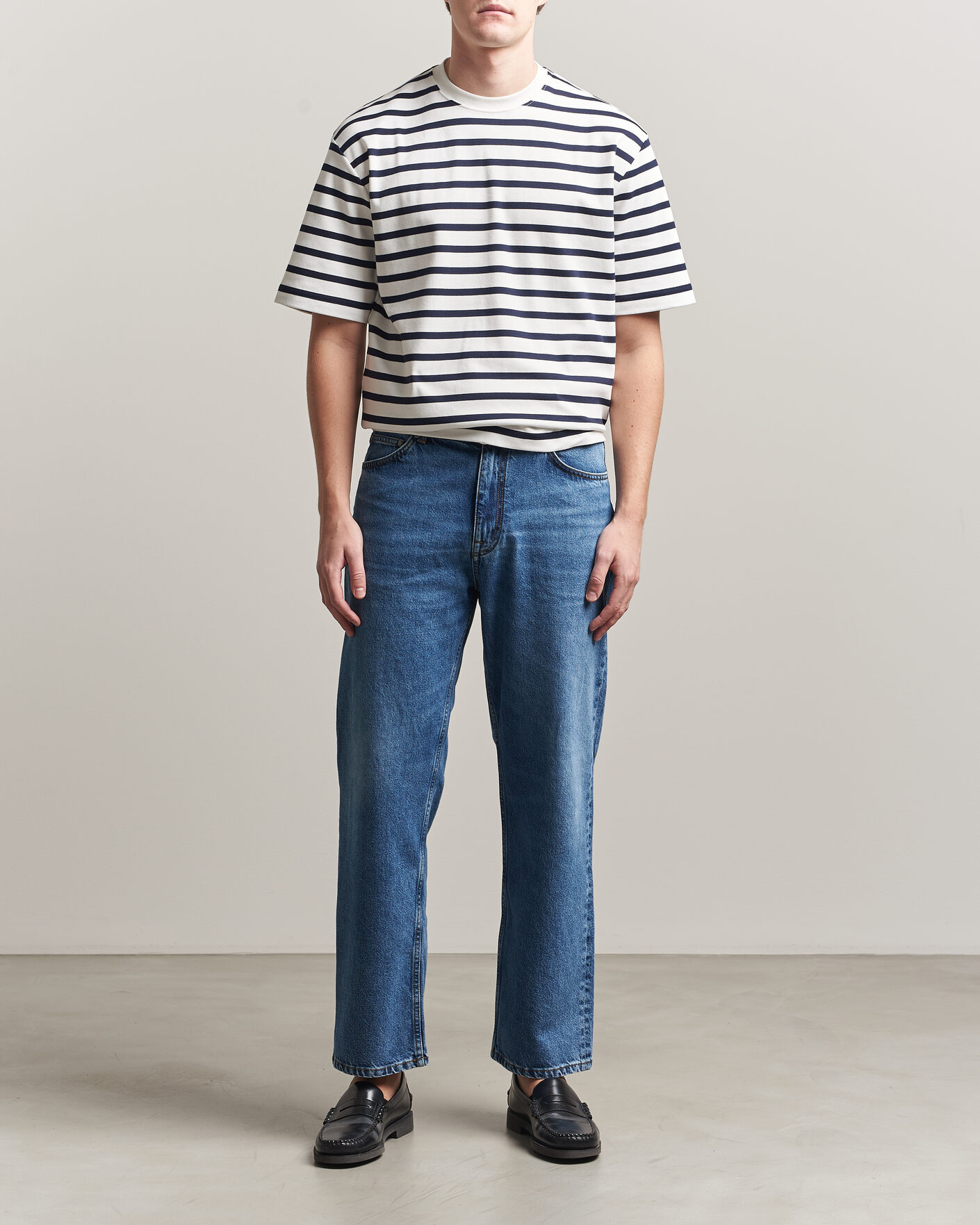 Mies | T-paidat | Filippa K | Striped Crew Neck T-Shirt White/Navy