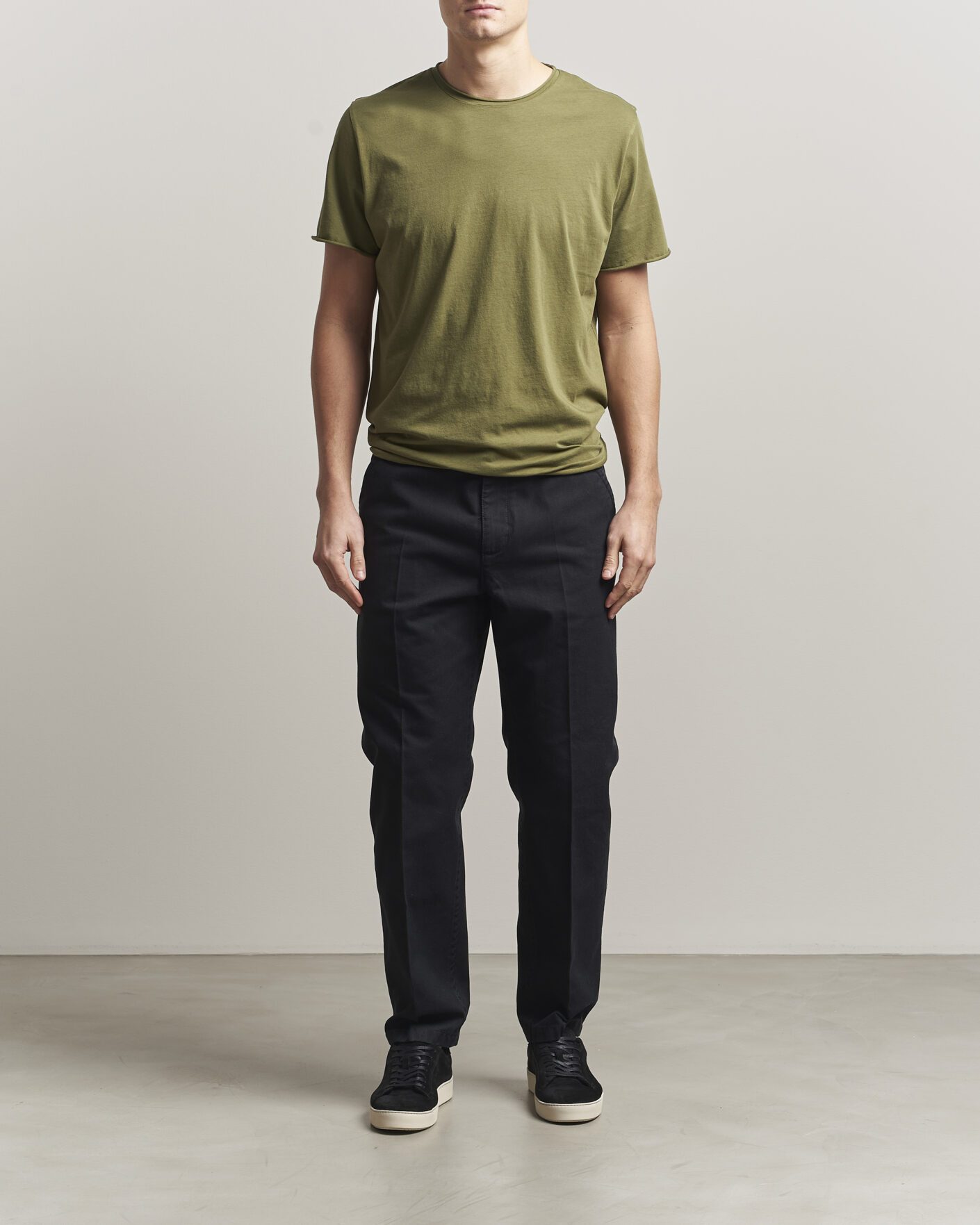 Mies | T-paidat | Filippa K | Roll Neck Crew Neck T-Shirt Laurel Green