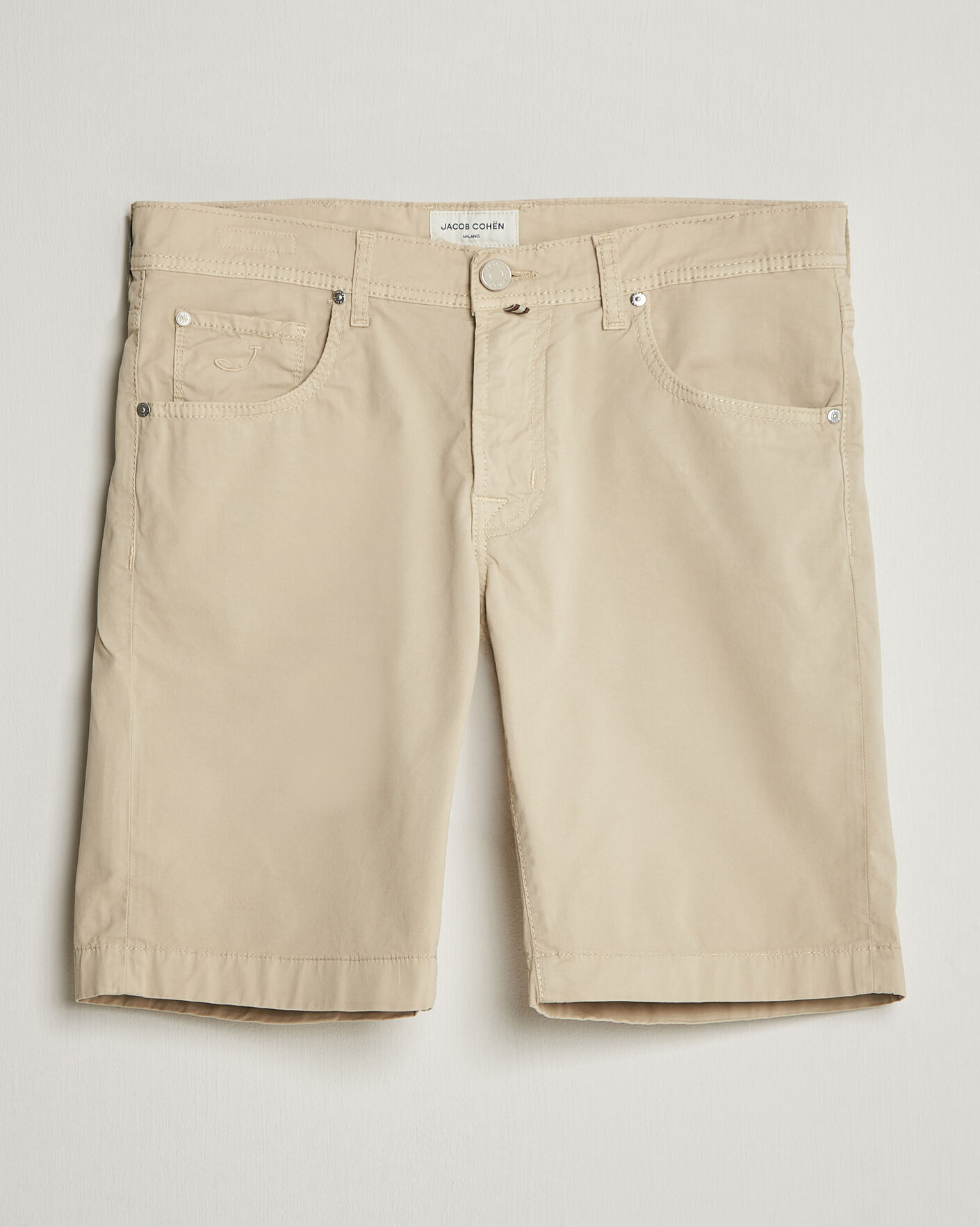 Mies | Shortsit | Jacob Cohën | Nicolas Cotton Gabardine Shorts Beige