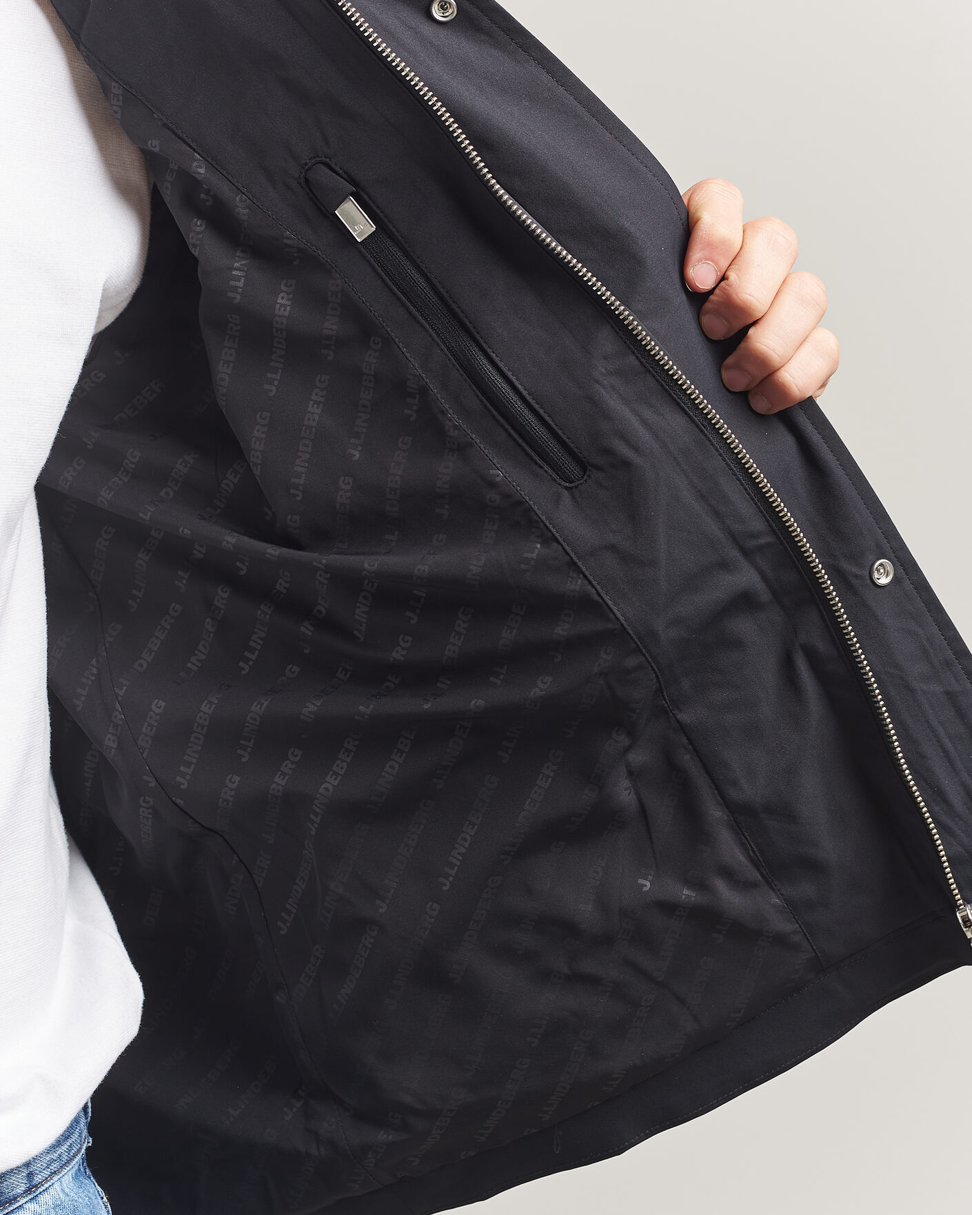 Mies | Takit | J.Lindeberg | Bailey Recyceled Poly Jacket Black