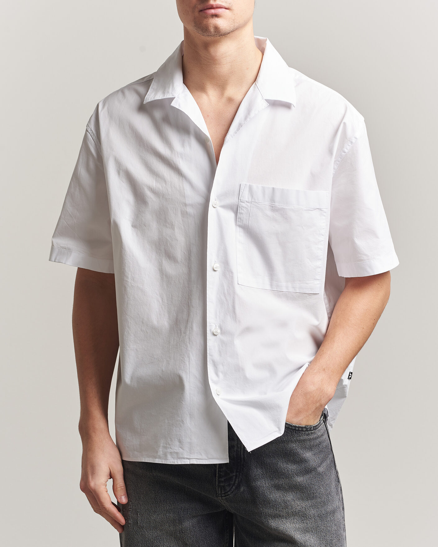 Mies | Kauluspaidat | J.Lindeberg | Ellis Cotton Resort Shirt White