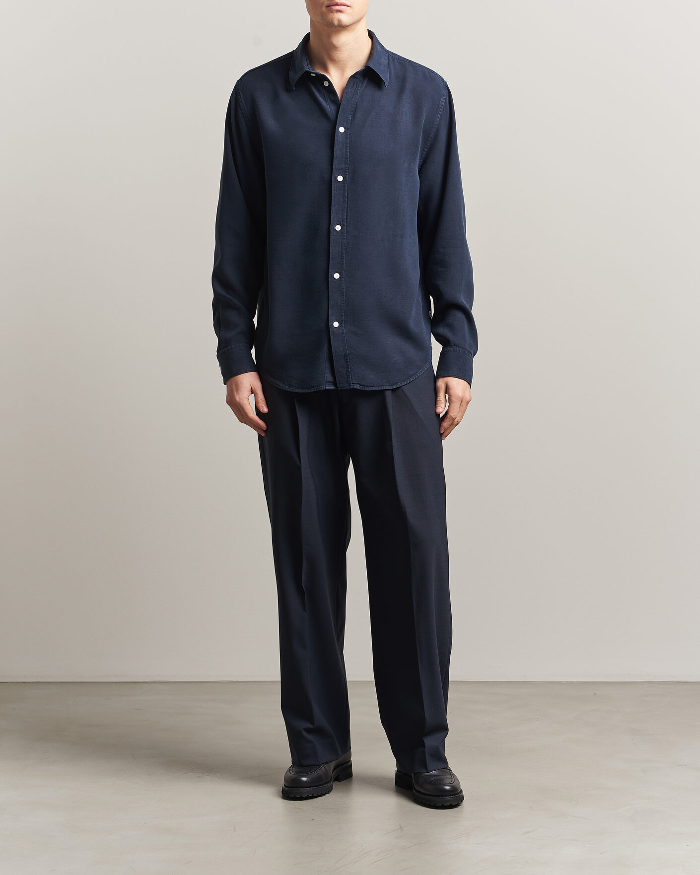 Mies | Kauluspaidat | J.Lindeberg | Zachary Tencel Shirt JL Navy