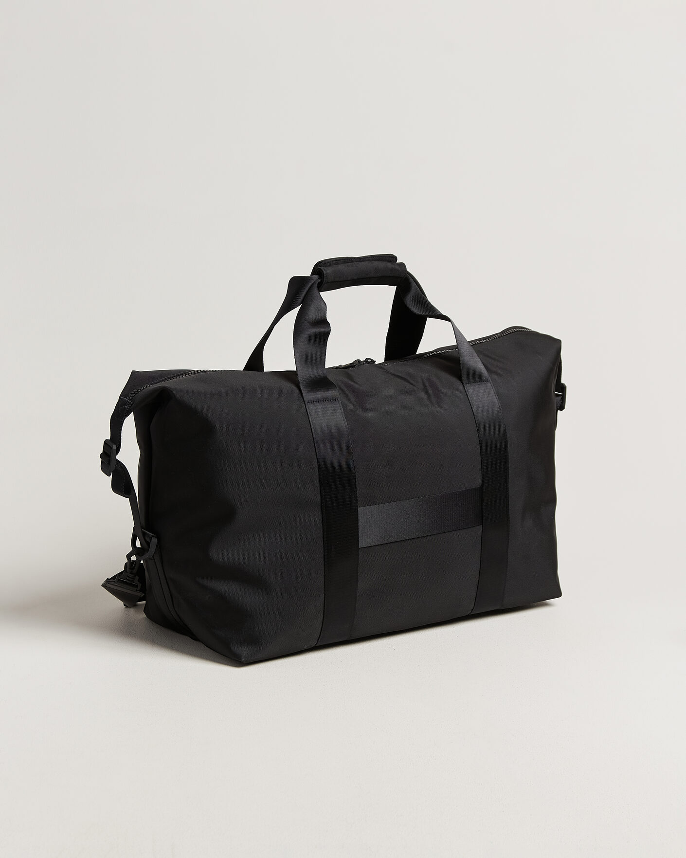 Mies | Laukut | J.Lindeberg | Spencer Commuter Holdall Black