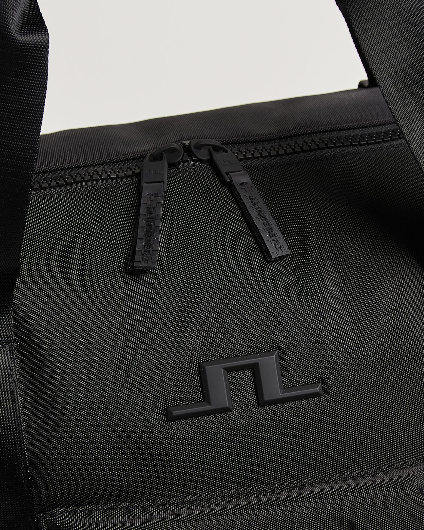 Mies | Laukut | J.Lindeberg | Spencer Commuter Holdall Black