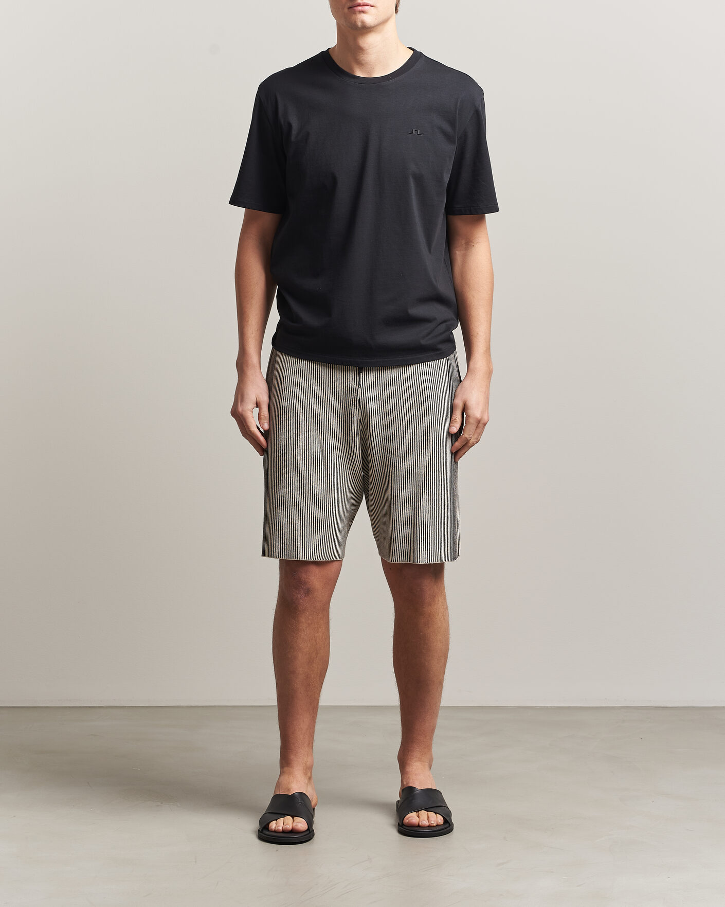 Mies | Shortsit | J.Lindeberg | Simon Knitted Shorts Moonbeam