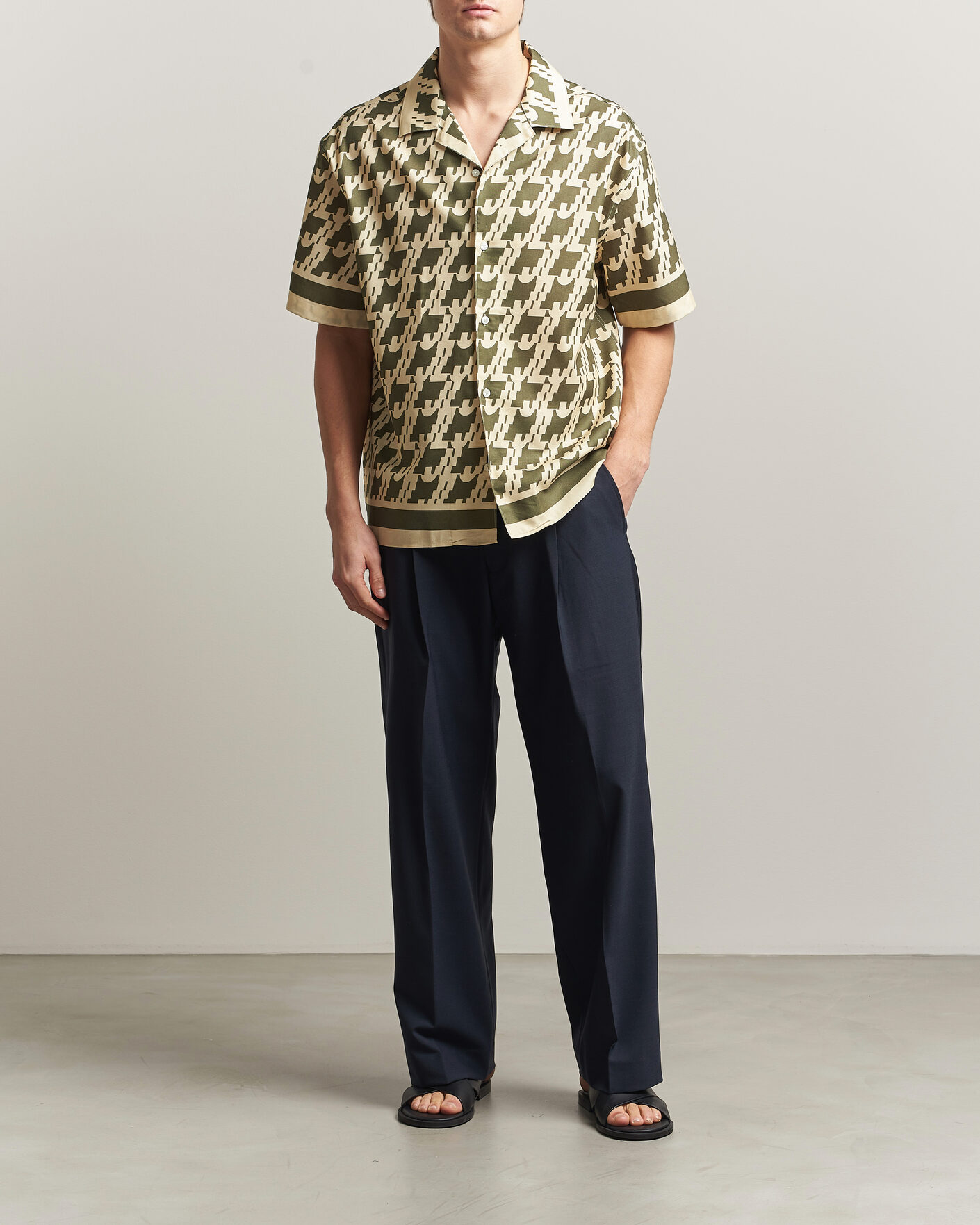 Mies | Kauluspaidat | J.Lindeberg | Ellis Border Resort Shirt Glitch Kalamata
