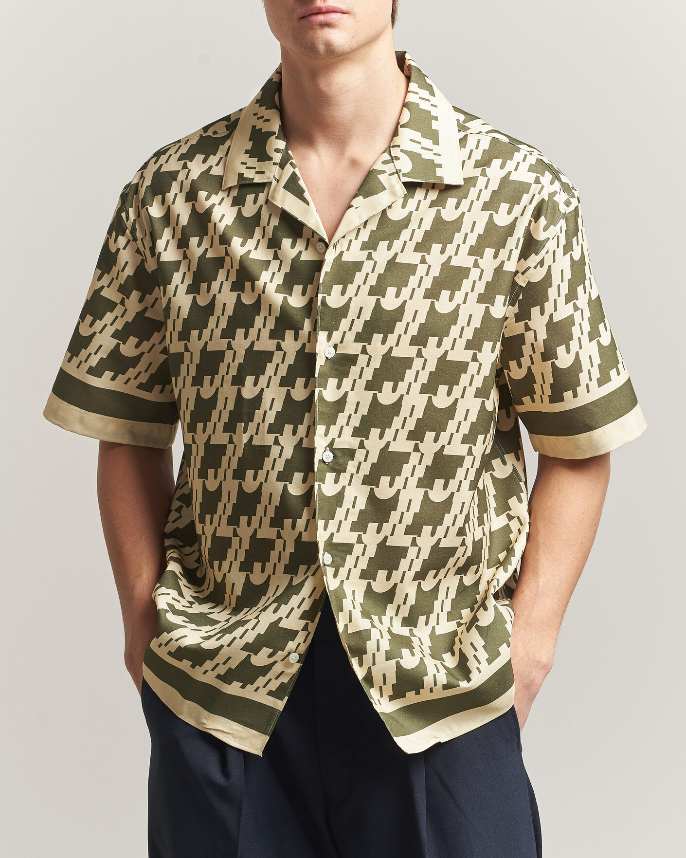 Mies | Kauluspaidat | J.Lindeberg | Ellis Border Resort Shirt Glitch Kalamata