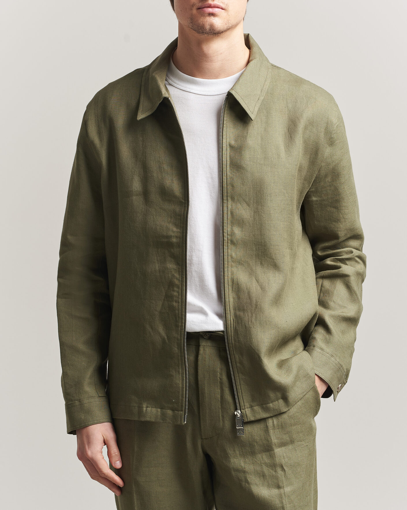 Mies | Kauluspaidat | J.Lindeberg | Julius Drape Linen Overshirt Kalamata