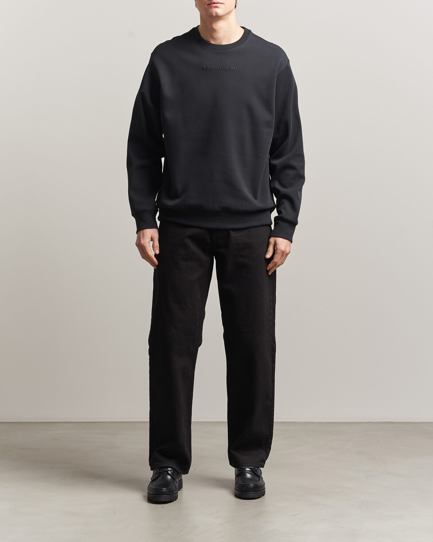 Mies | Puserot | J.Lindeberg | Club Crew Neck Black