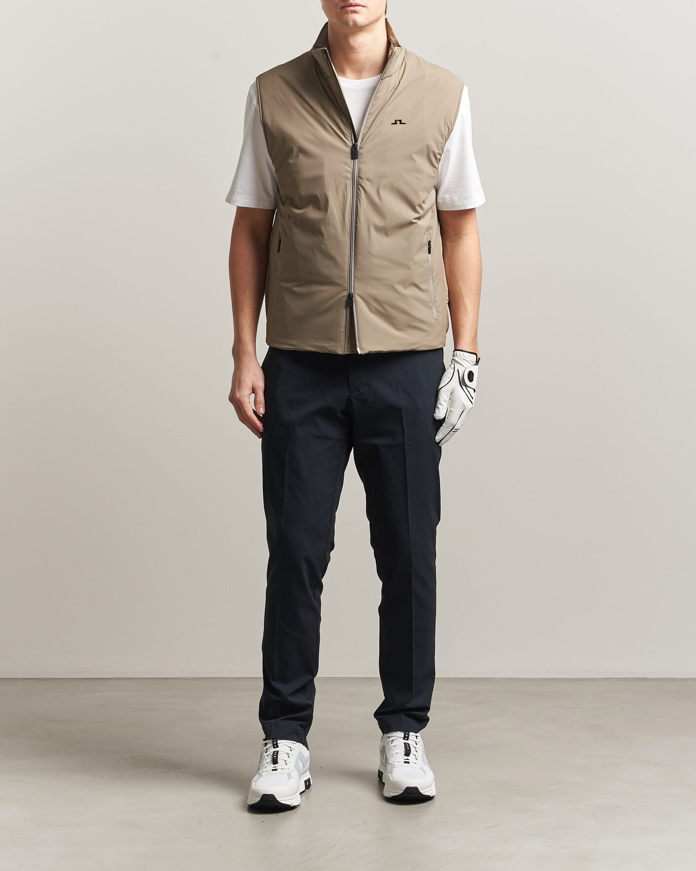 Mies | Ulkoliivit | J.Lindeberg | Timor Hybrid Vest Brindle