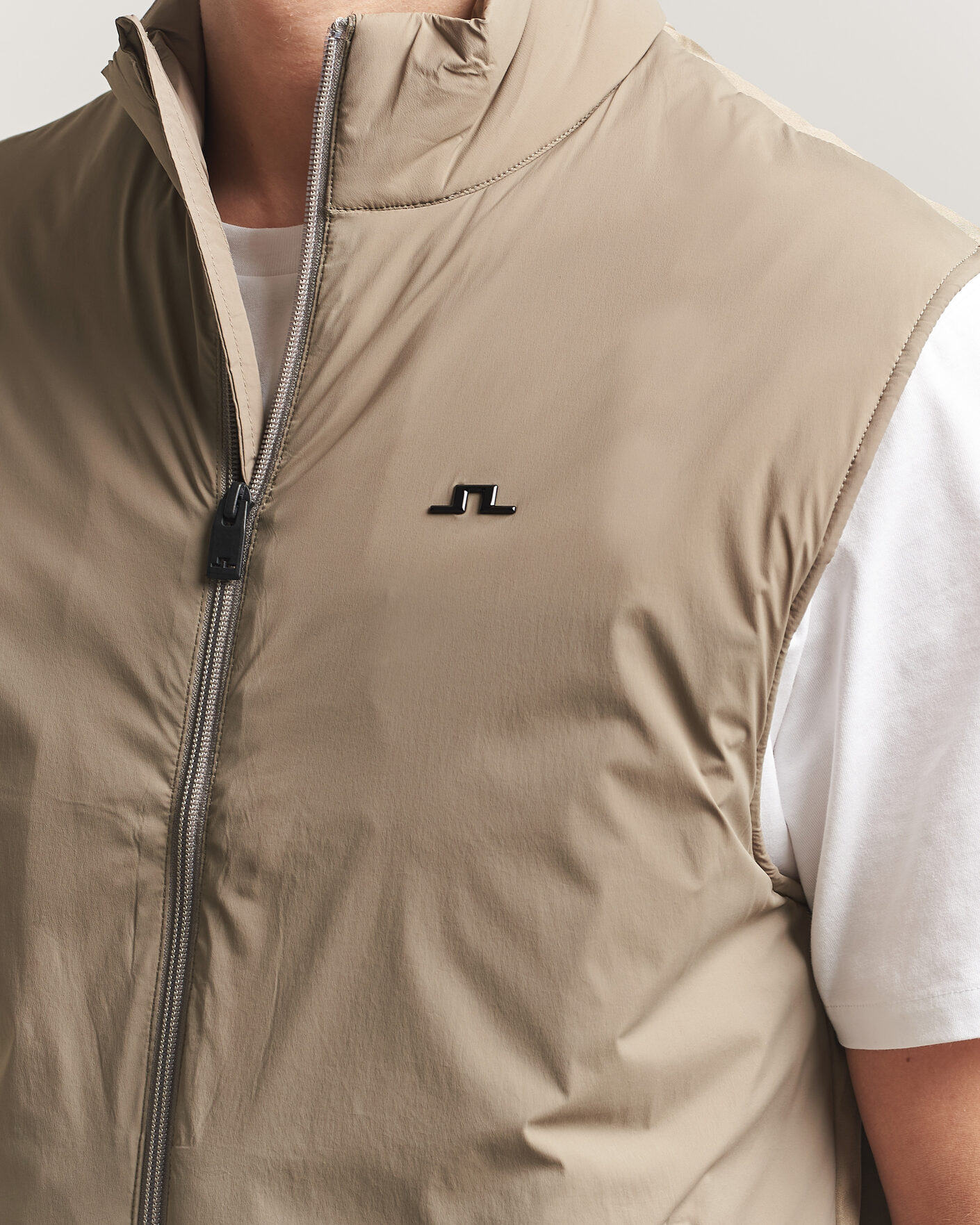 Mies | Ulkoliivit | J.Lindeberg | Timor Hybrid Vest Brindle