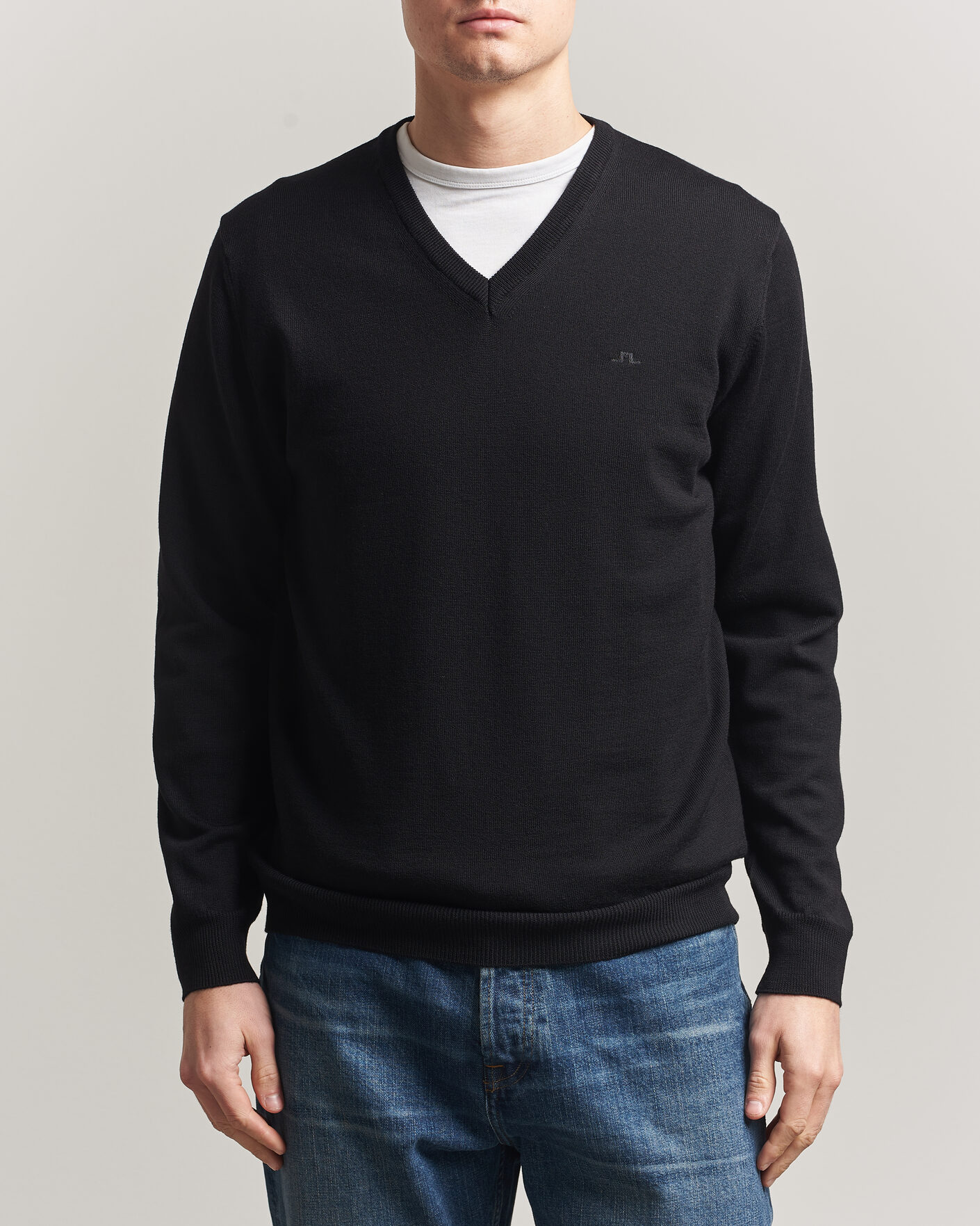 Mies | Puserot | J.Lindeberg | Lymann Merino V-Neck Pullover Black