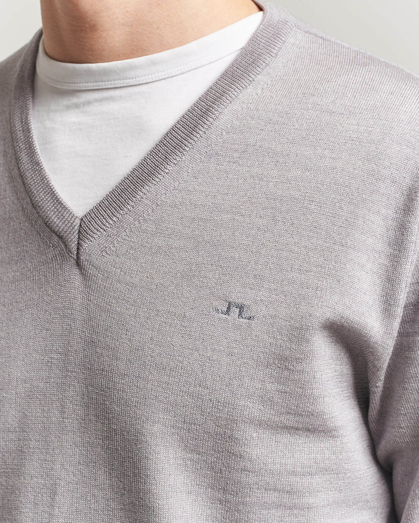 Mies | Puserot | J.Lindeberg | Lymann Merino V-Neck Pullover Light Grey Melange