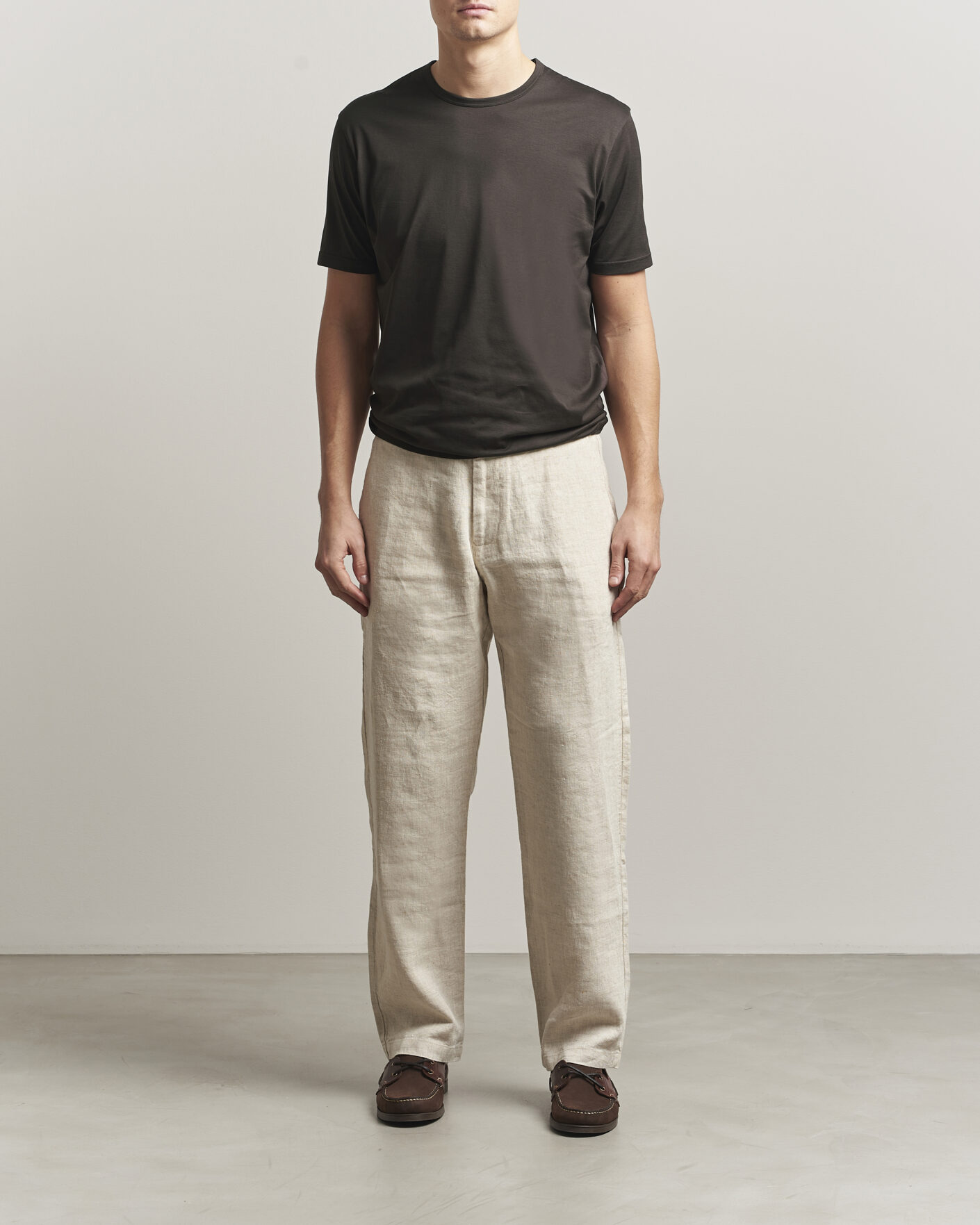 Mies | T-paidat | Sunspel | Crew Neck Q82 Cotton T-Shirt Dark Chocolate