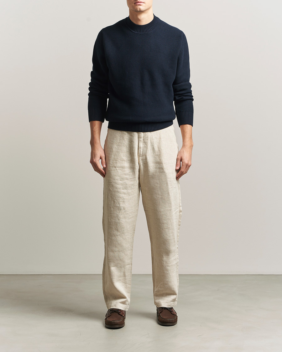 Mies | Puserot | Sunspel | Cotton Stitch Mock Neck Navy